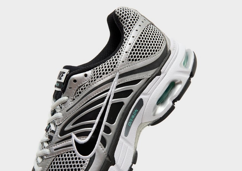 Nike Air Max Moto 2K
