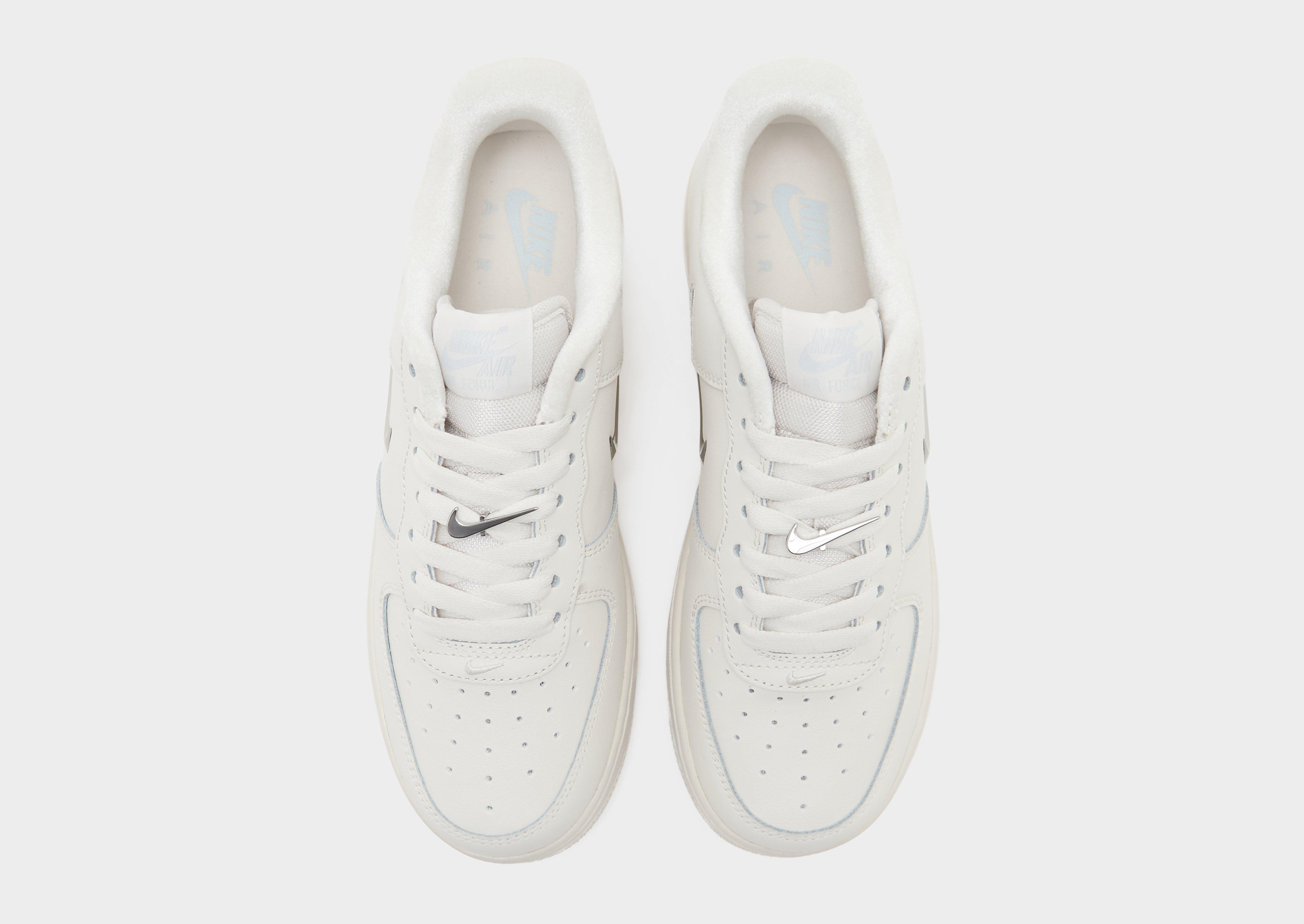 Nike Wmns Air Force 1 '07