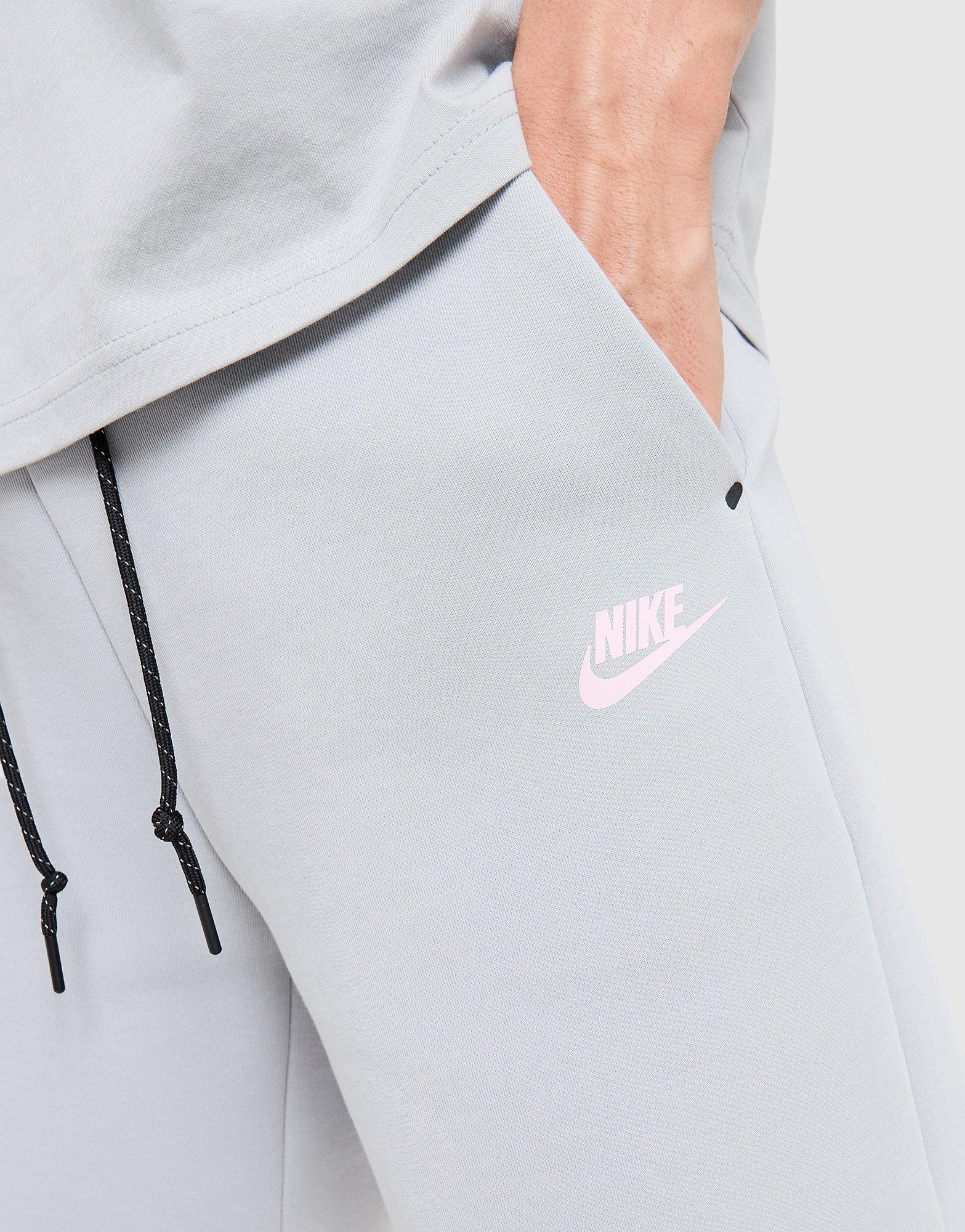 Nike Šortky  Tech Fleece
