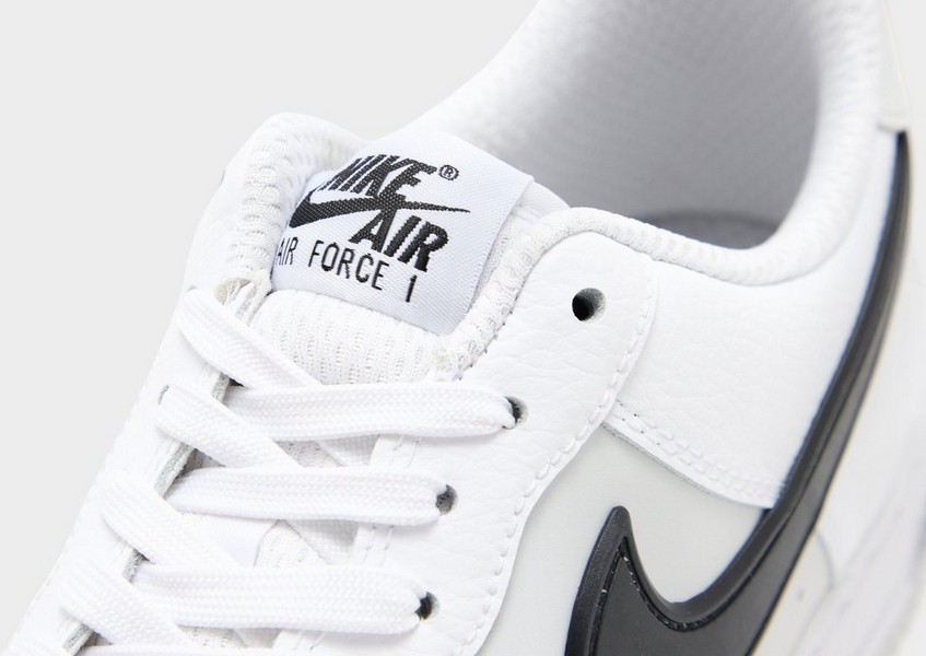 Nike Air Force 1 '07 Lv8