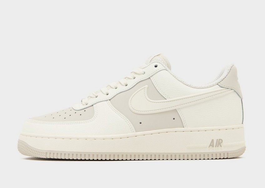 Nike Air Force 1 '07 Lv8