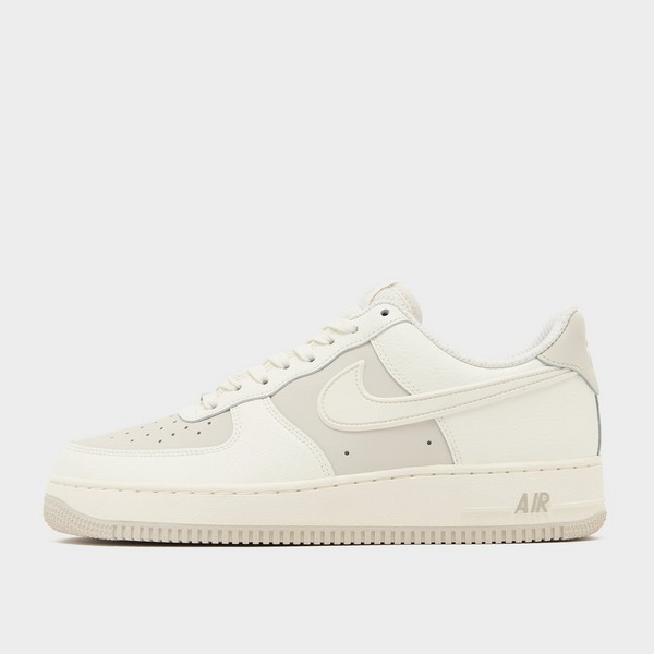 NIKE AIR FORCE 1 '07 LV8
