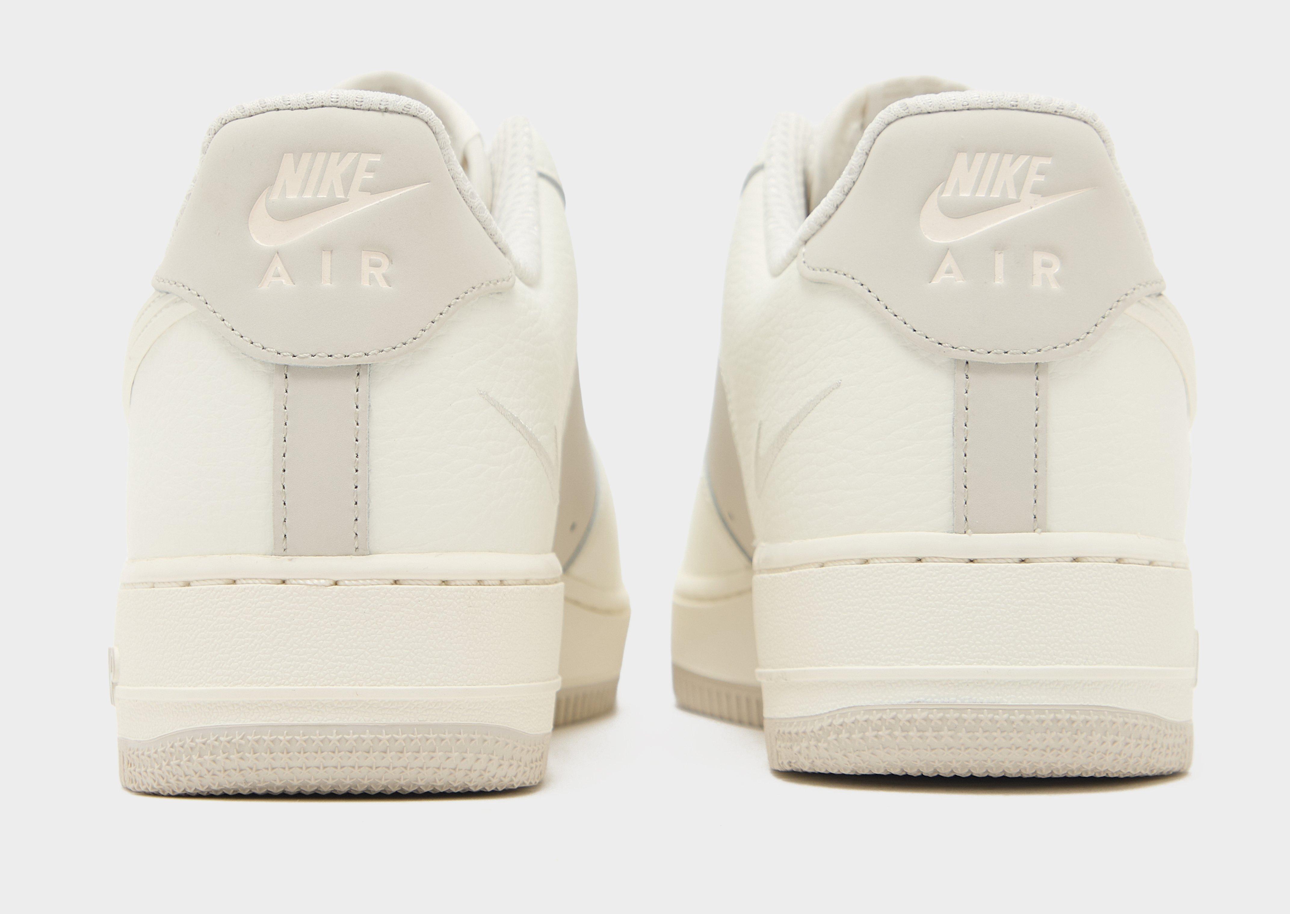 Nike Air Force 1 '07 Lv8