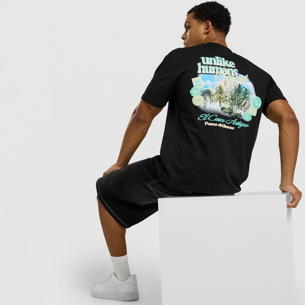 UNLIKE HUMANS T-SHIRT RESORT