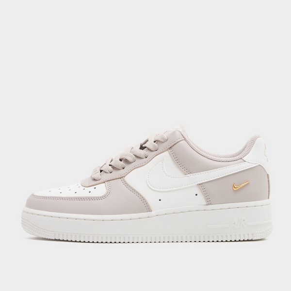 Povijest tenisica Nike Air Force 1 – kako su stvorene i koliko znače u streetwearu? NIKE W AIR FORCE 1 '07