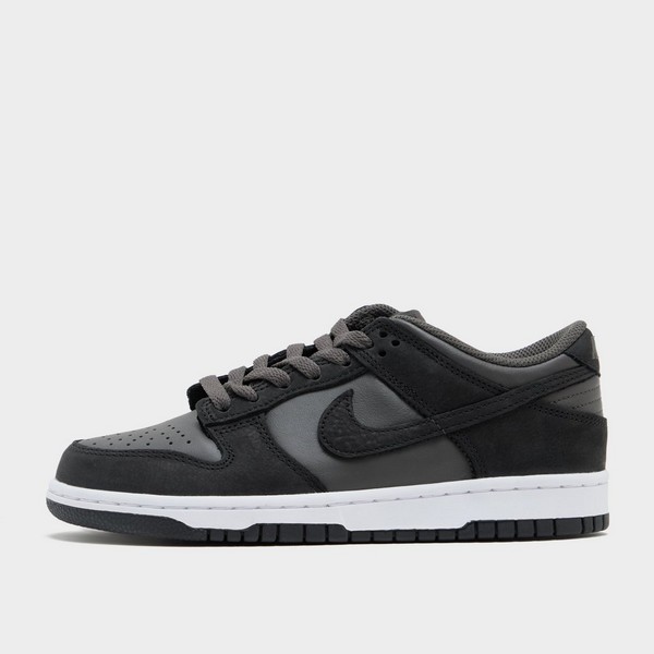 NIKE DUNK LOW SE