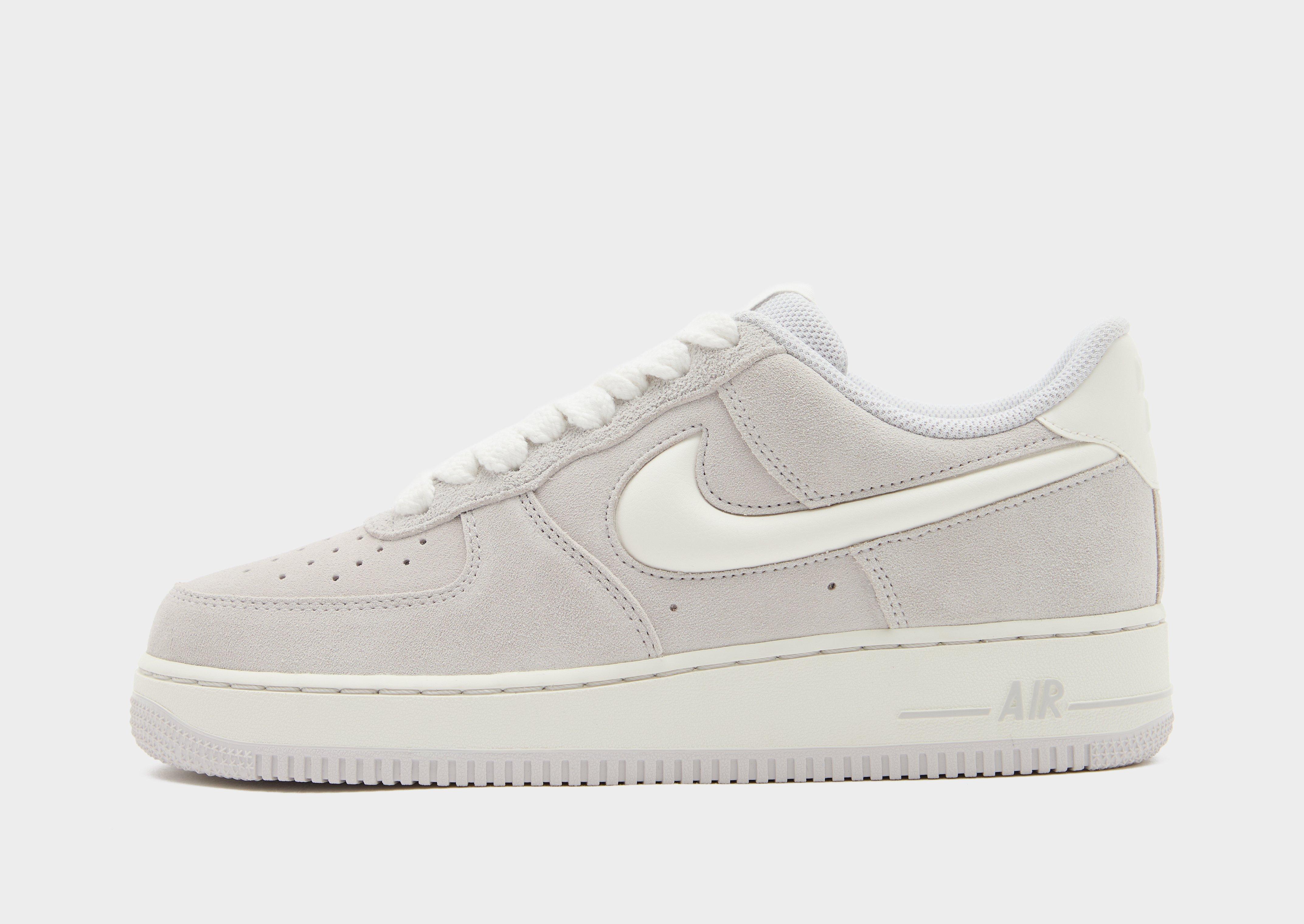 Nike Air Force 1 '07 Lv8