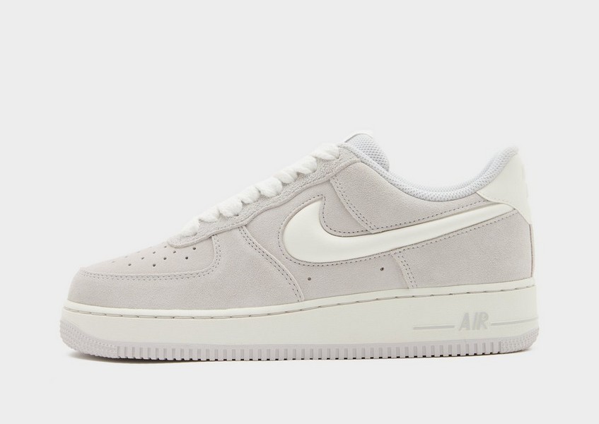 Nike Air Force 1 '07 Lv8