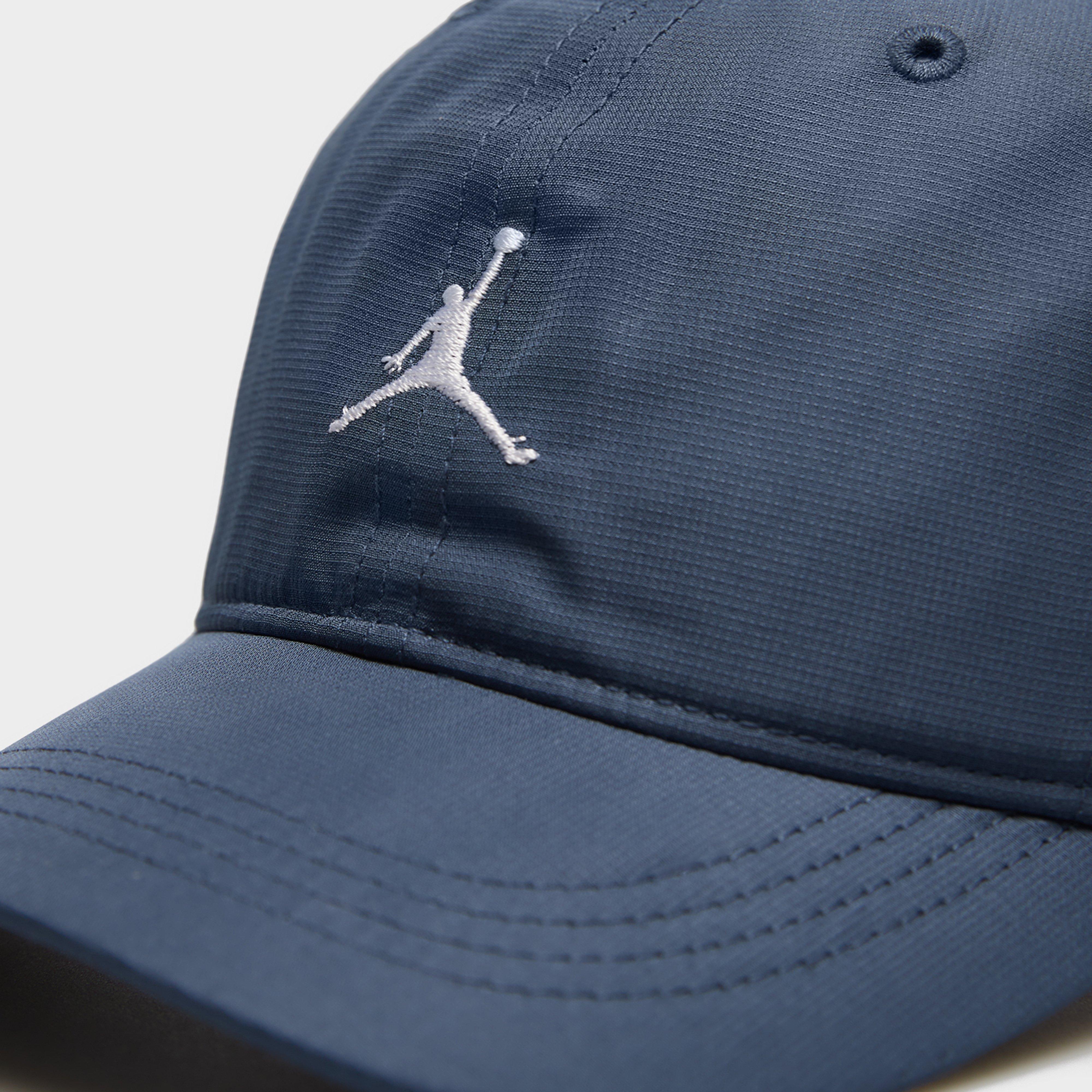 Detská čiapka JORDAN ČIAPKA JAN JORDAN ESSENTIALS CAP