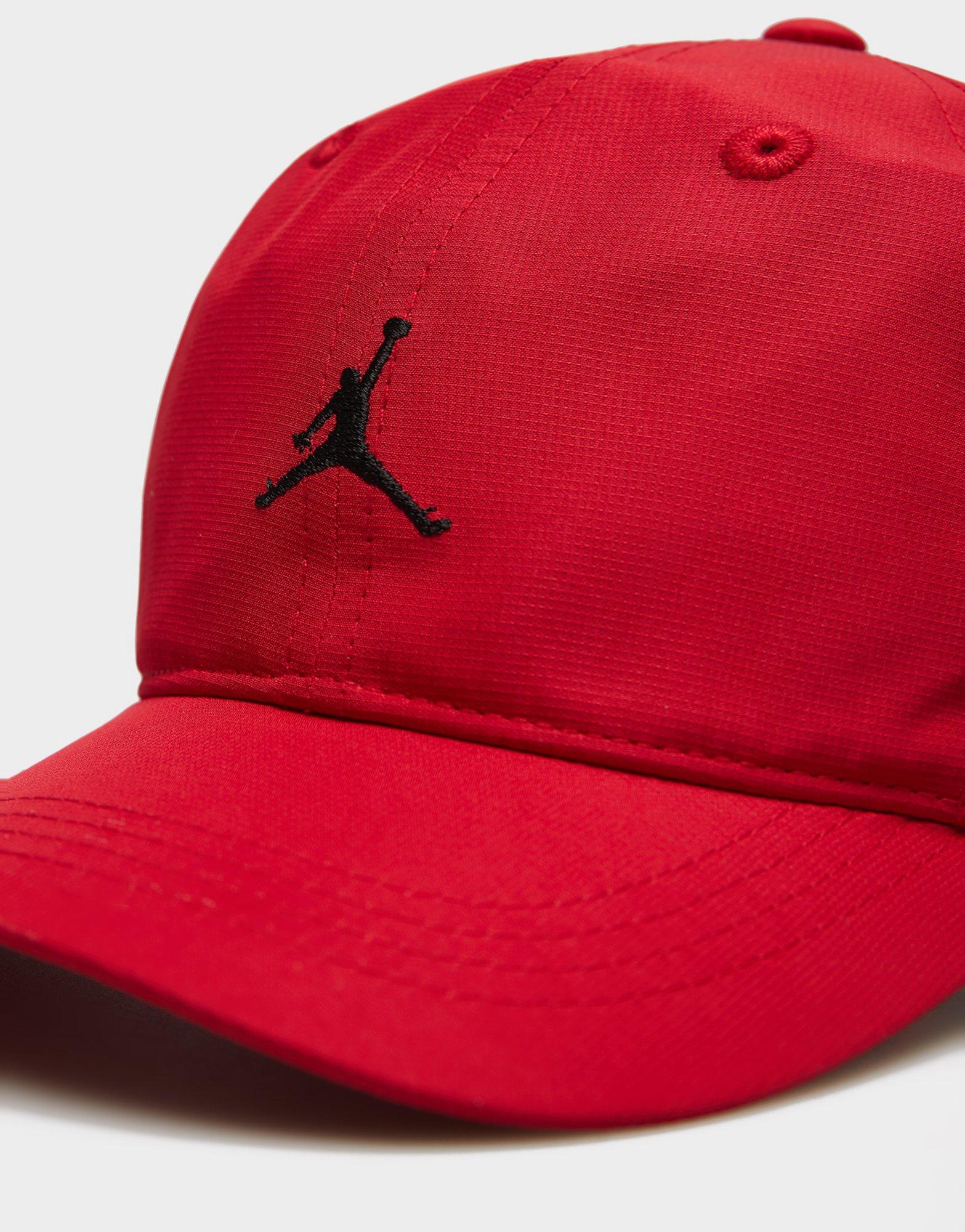 Detská čiapka JORDAN ČIAPKA JAN JORDAN ESSENTIALS CAP 9A0724-R78 Červená