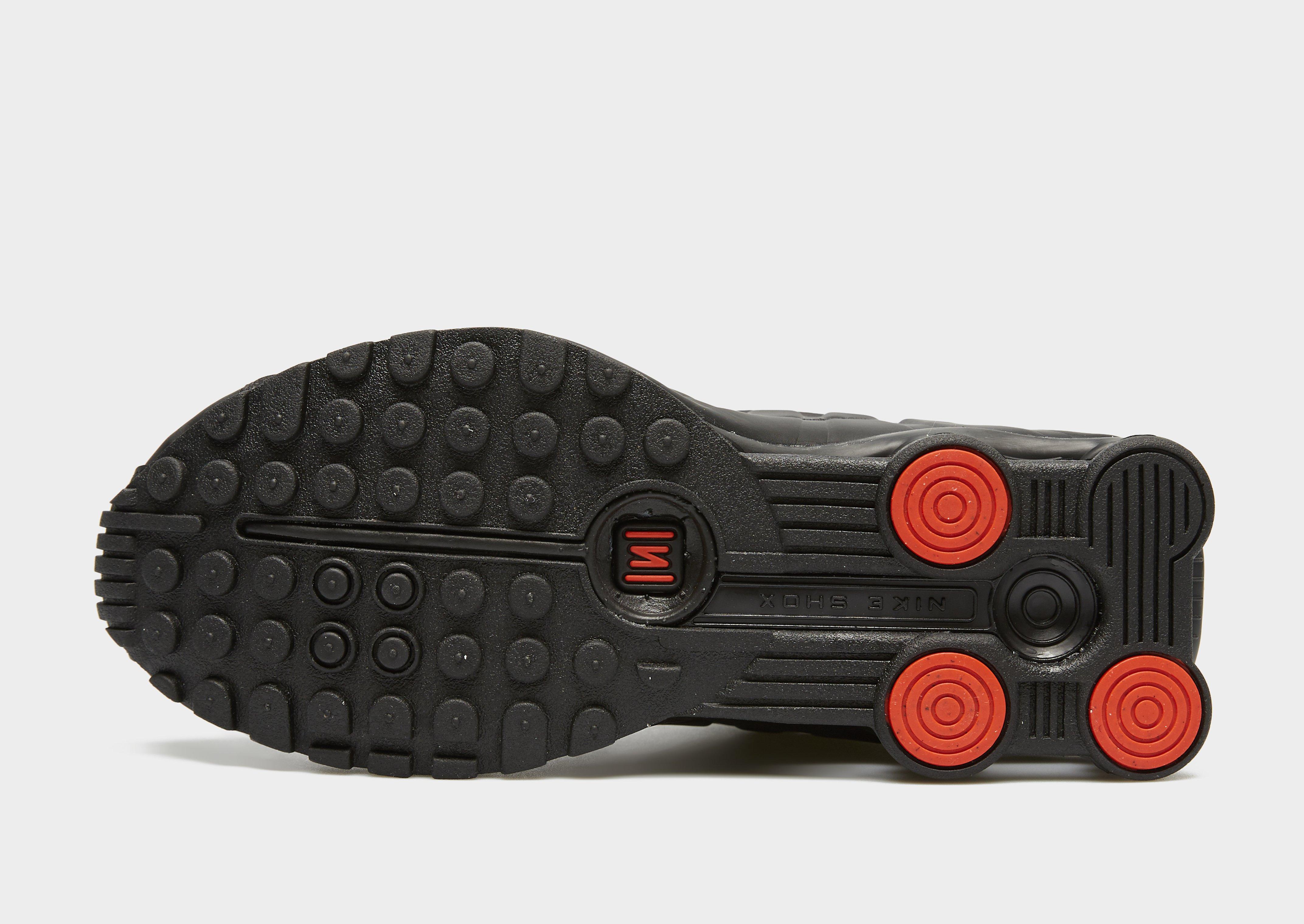 Жіночі кросівки W NIKE SHOX R4 AR3565-004 Чорний