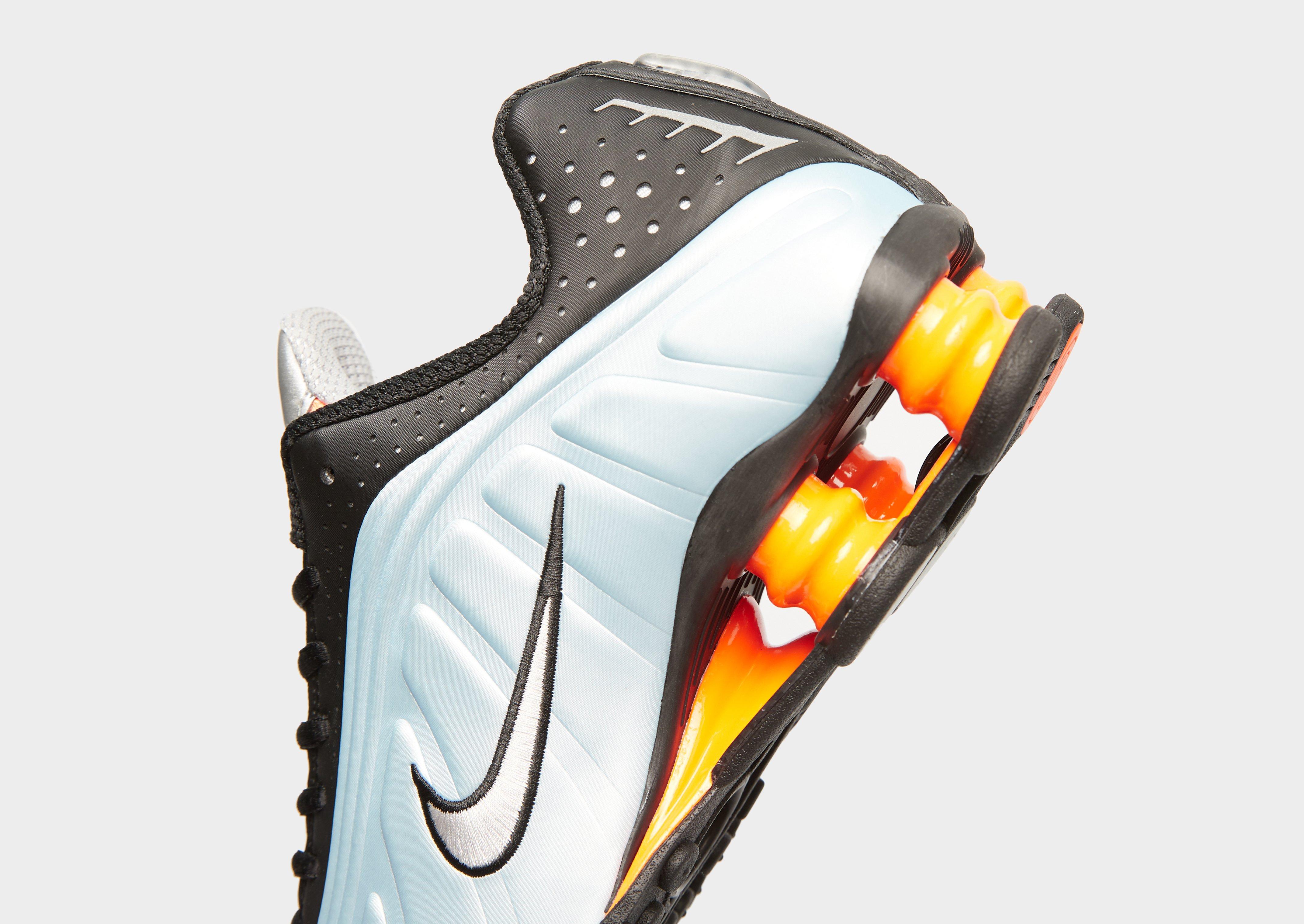 Жіночі кросівки W NIKE SHOX R4 AR3565-401 Блакитний