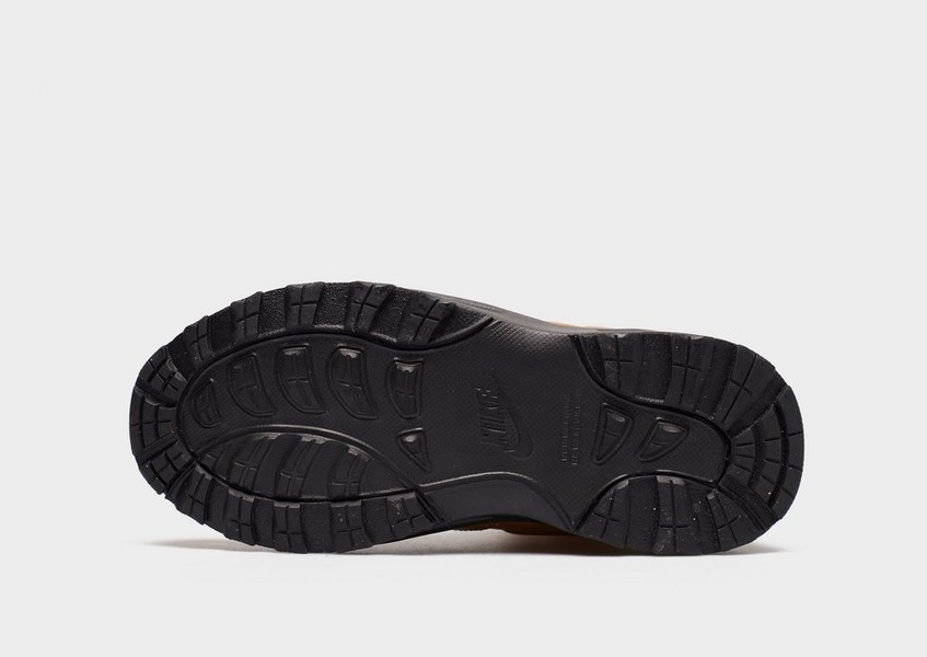 Nike Manoa