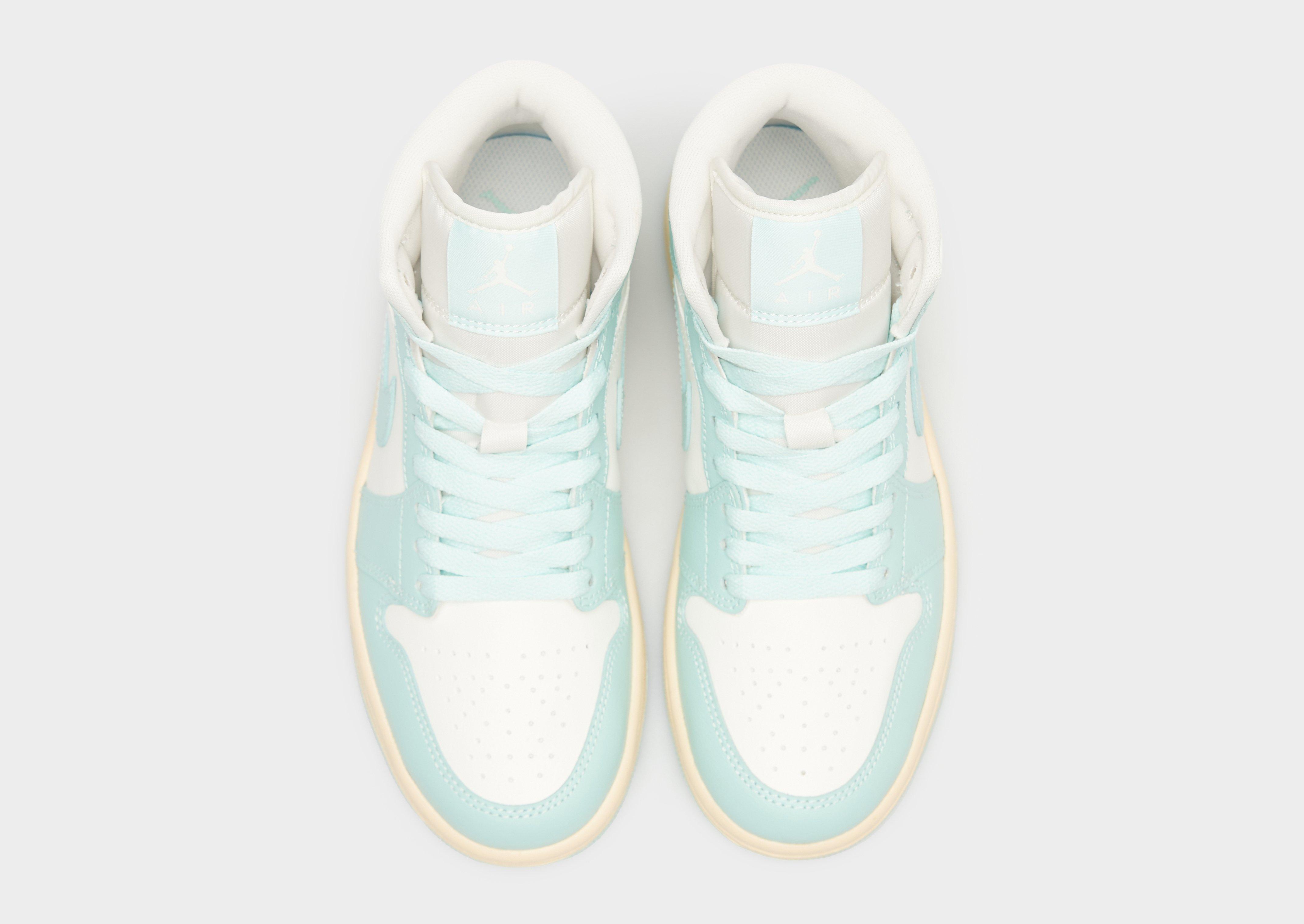 Дамски обувки AIR JORDAN 1 MID BQ6472-132 Син