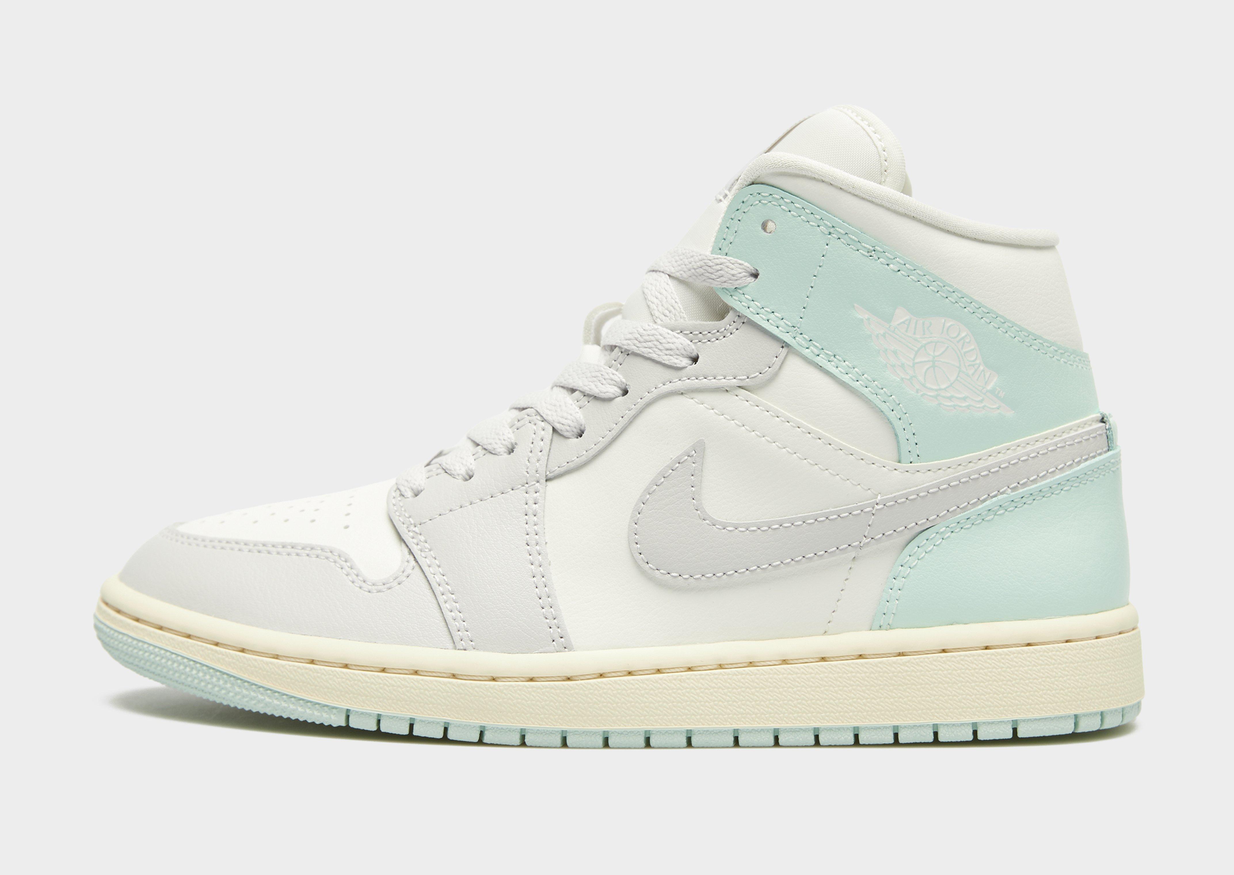 Wmns Air Jordan 1 Mid