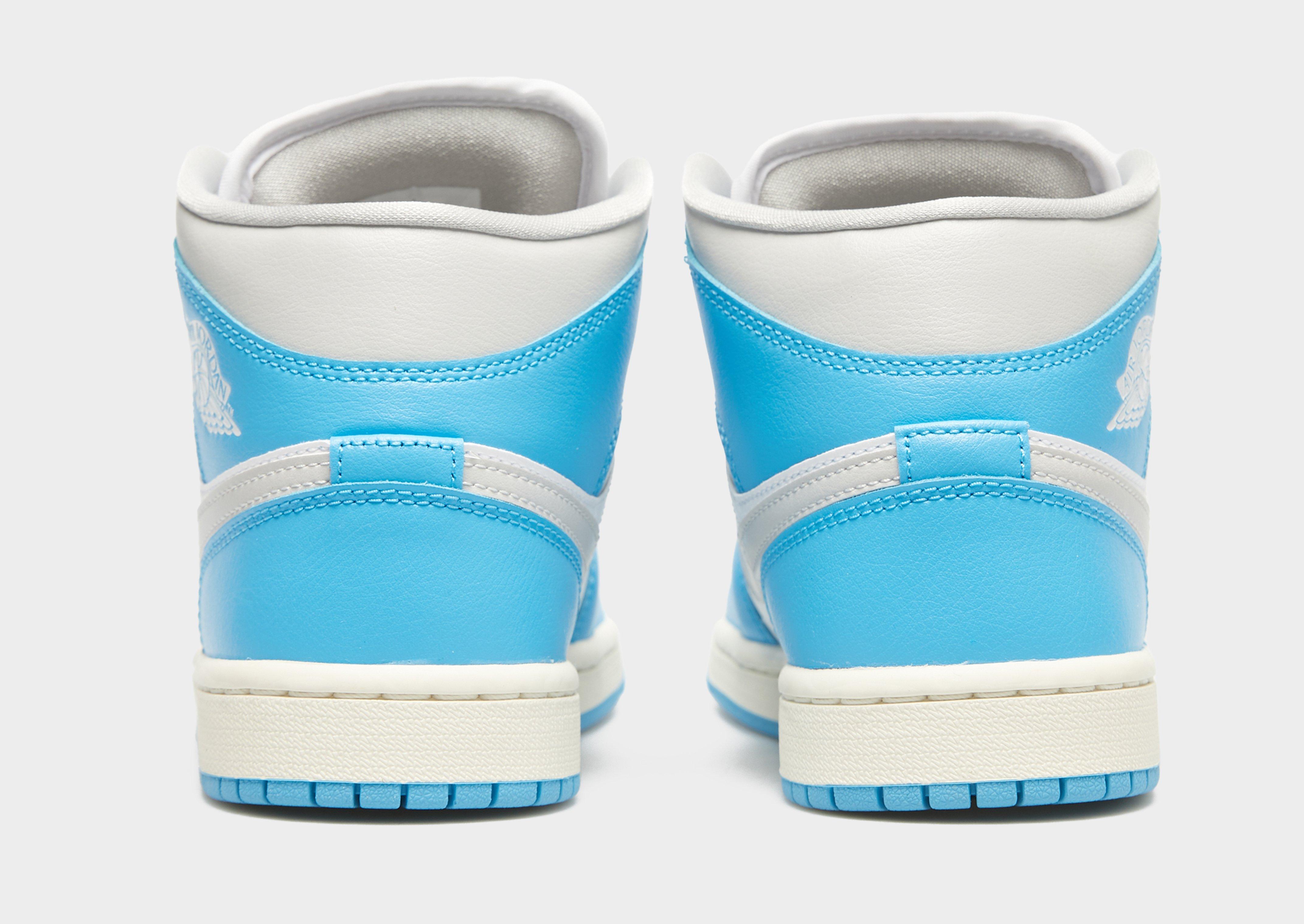 Жіночі кросівки JORDAN AIR JORDAN 1 MID BQ6472-400 Блакитний