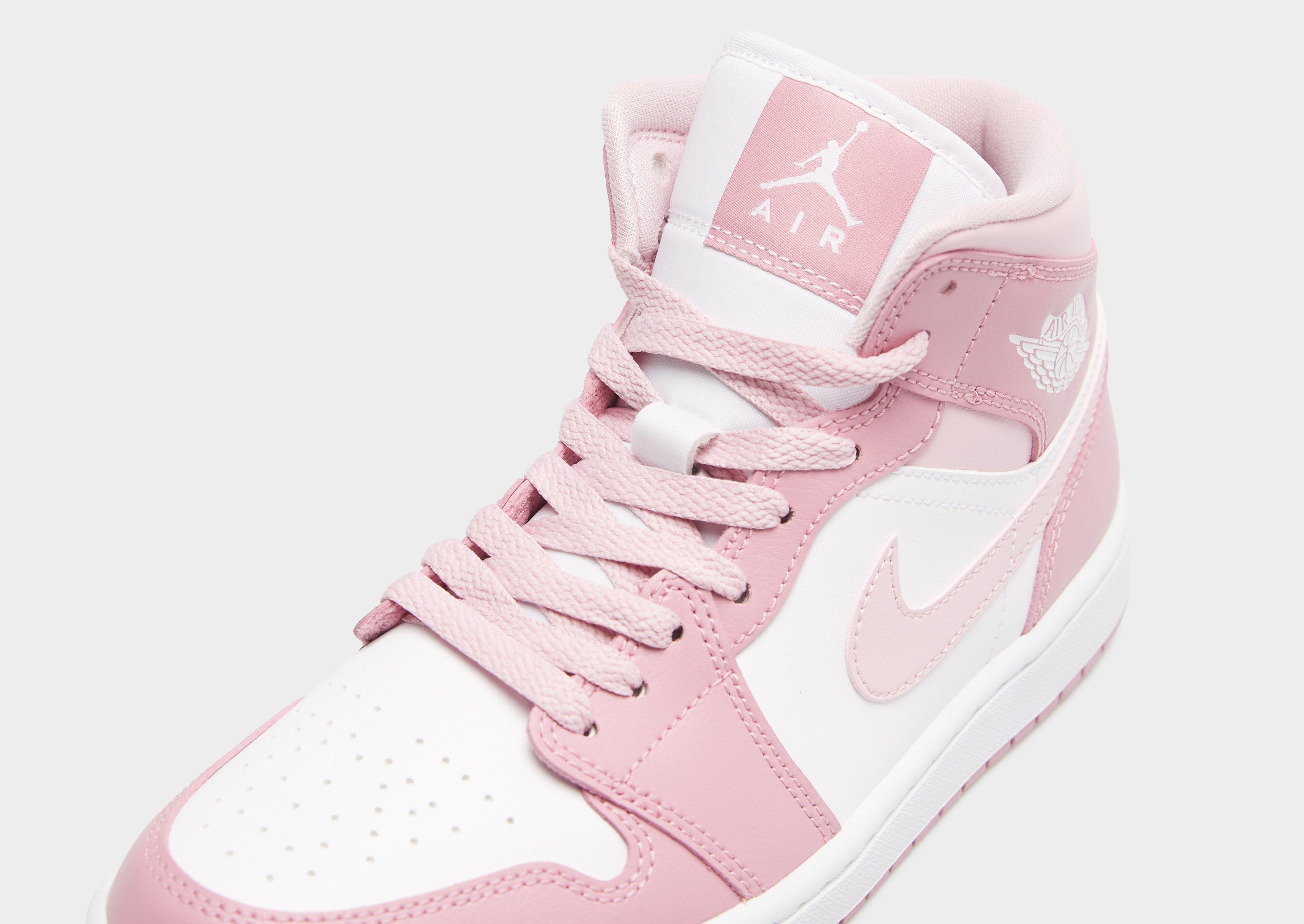 Wmns Air Jordan 1 Mid