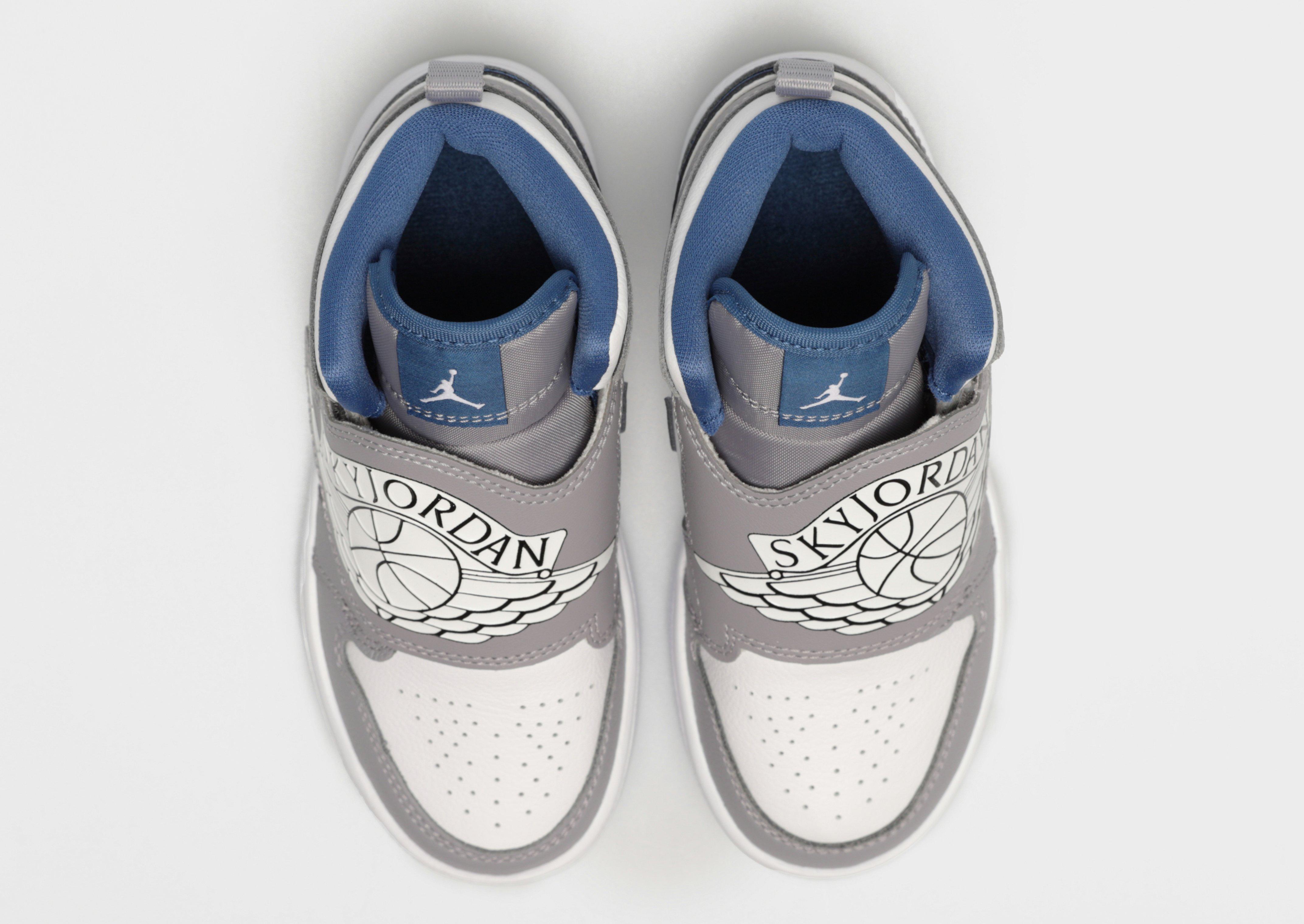 Детски маратонки SKY JORDAN 1  BQ7197-014 Сив