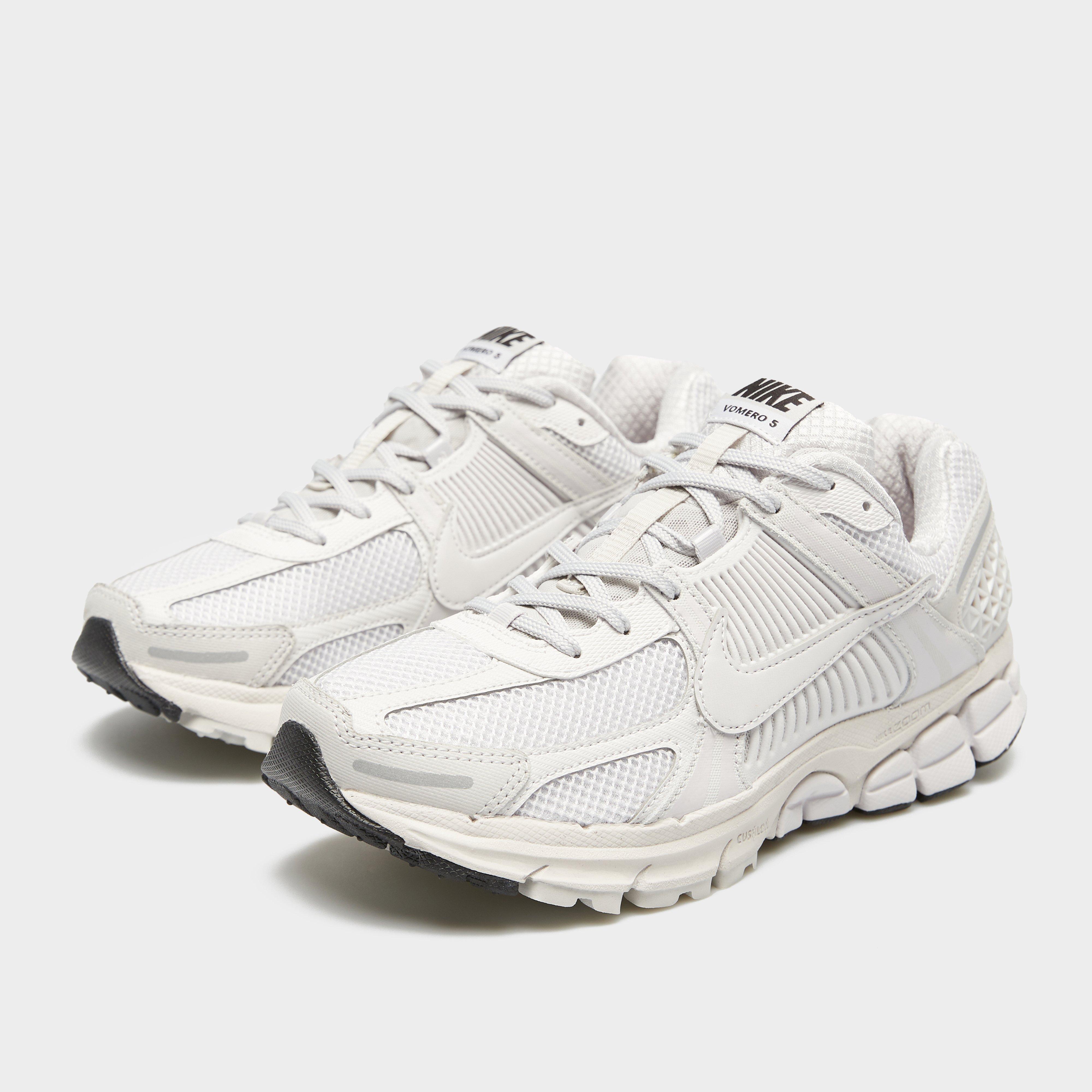 Чоловічі кросівки NIKE ZOOM VOMERO 5