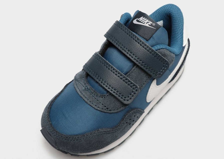 Gyerek sneakers NIKE MD VALIANT CN8560-405 Kék