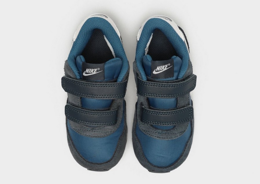 Gyerek sneakers NIKE MD VALIANT CN8560-405 Kék
