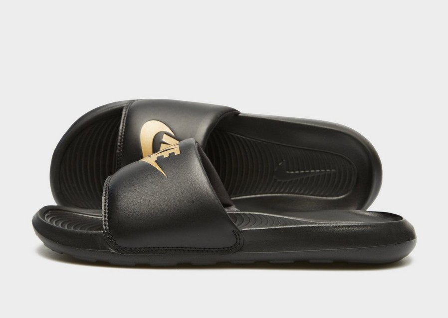 Șlapi pentru bărbați NIKE VICTORI ONE SLIDE  CN9675-006 Negru