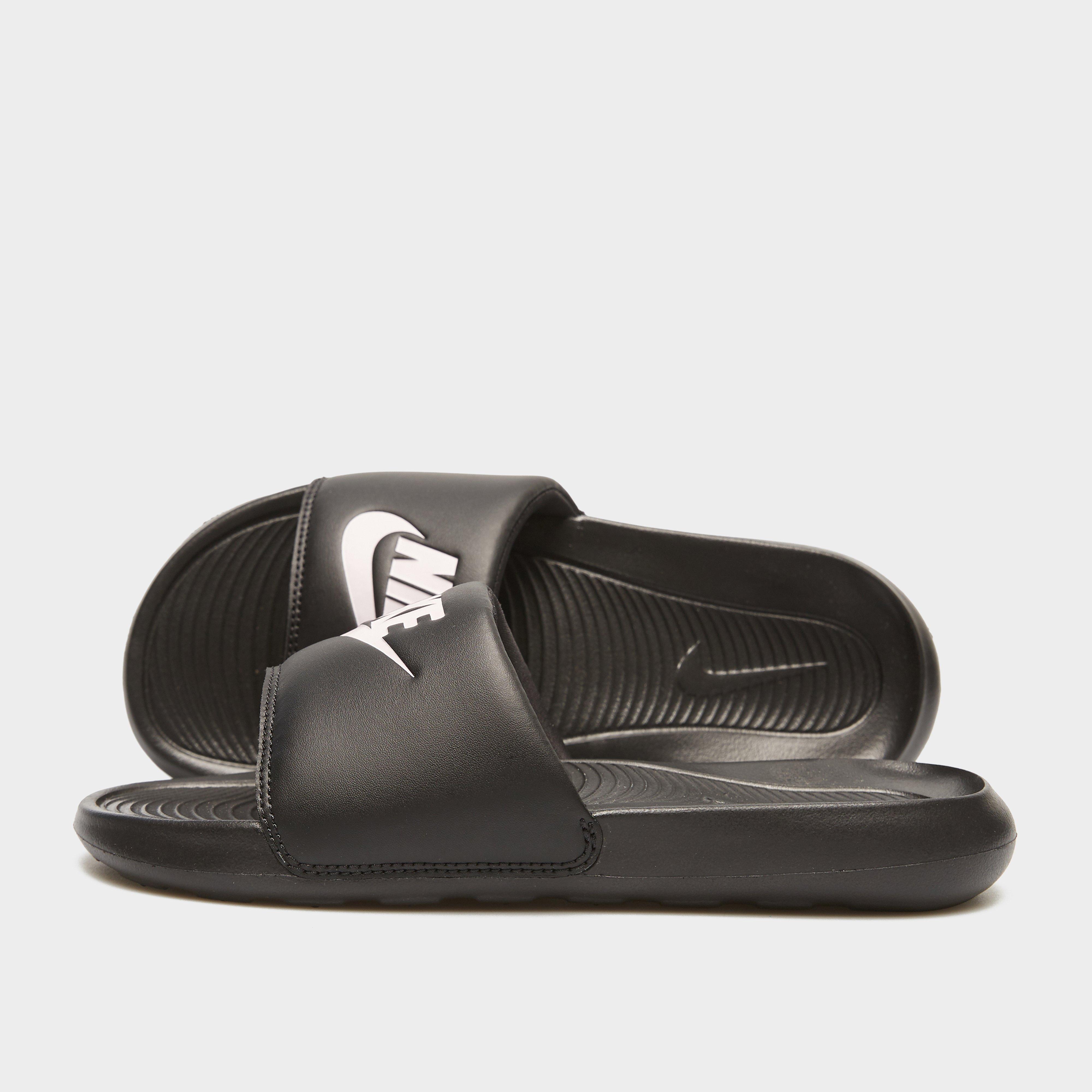 Női papucsok és flip-flopok NIKE VICTORI ONE SLIDE 