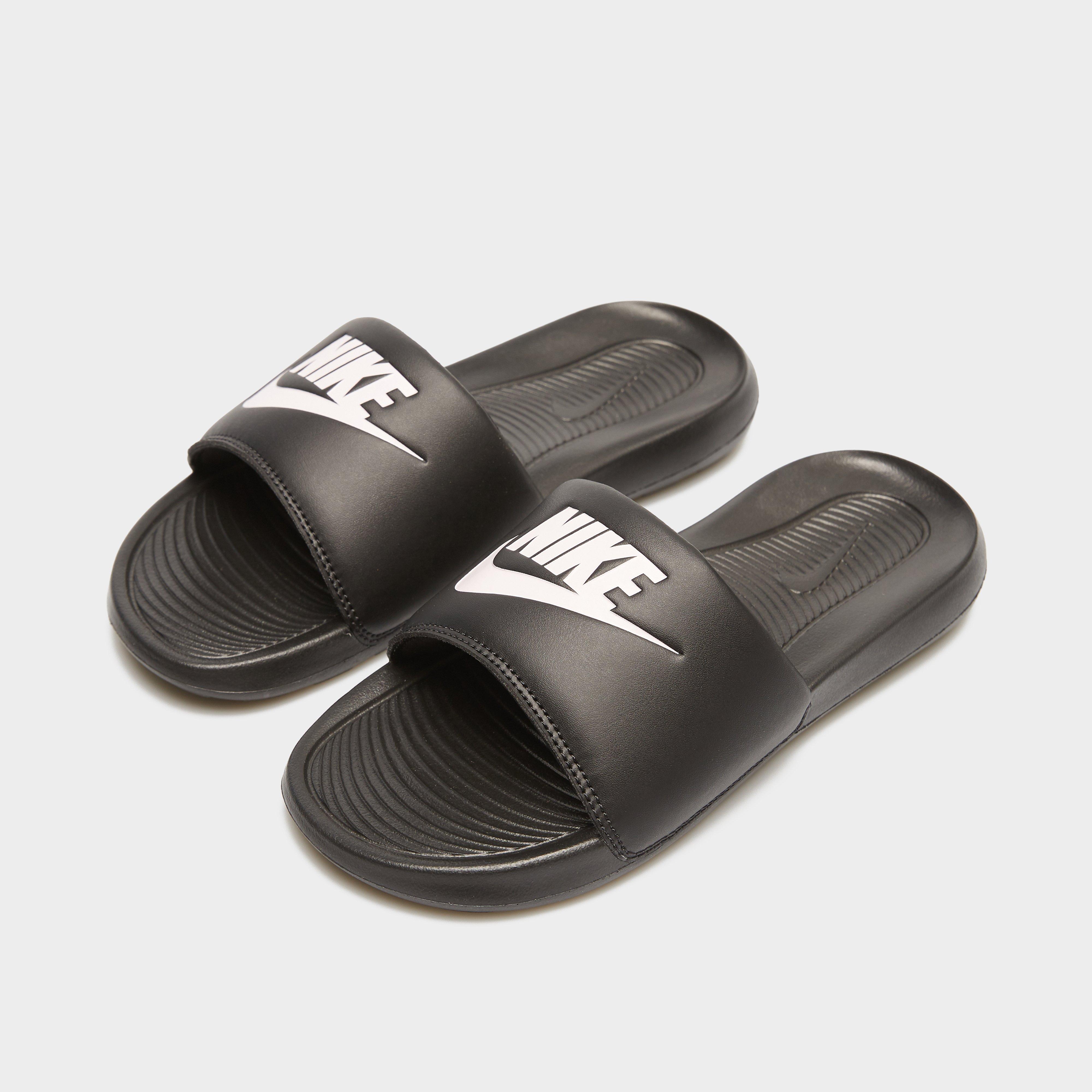 Női papucsok és flip-flopok NIKE VICTORI ONE SLIDE 