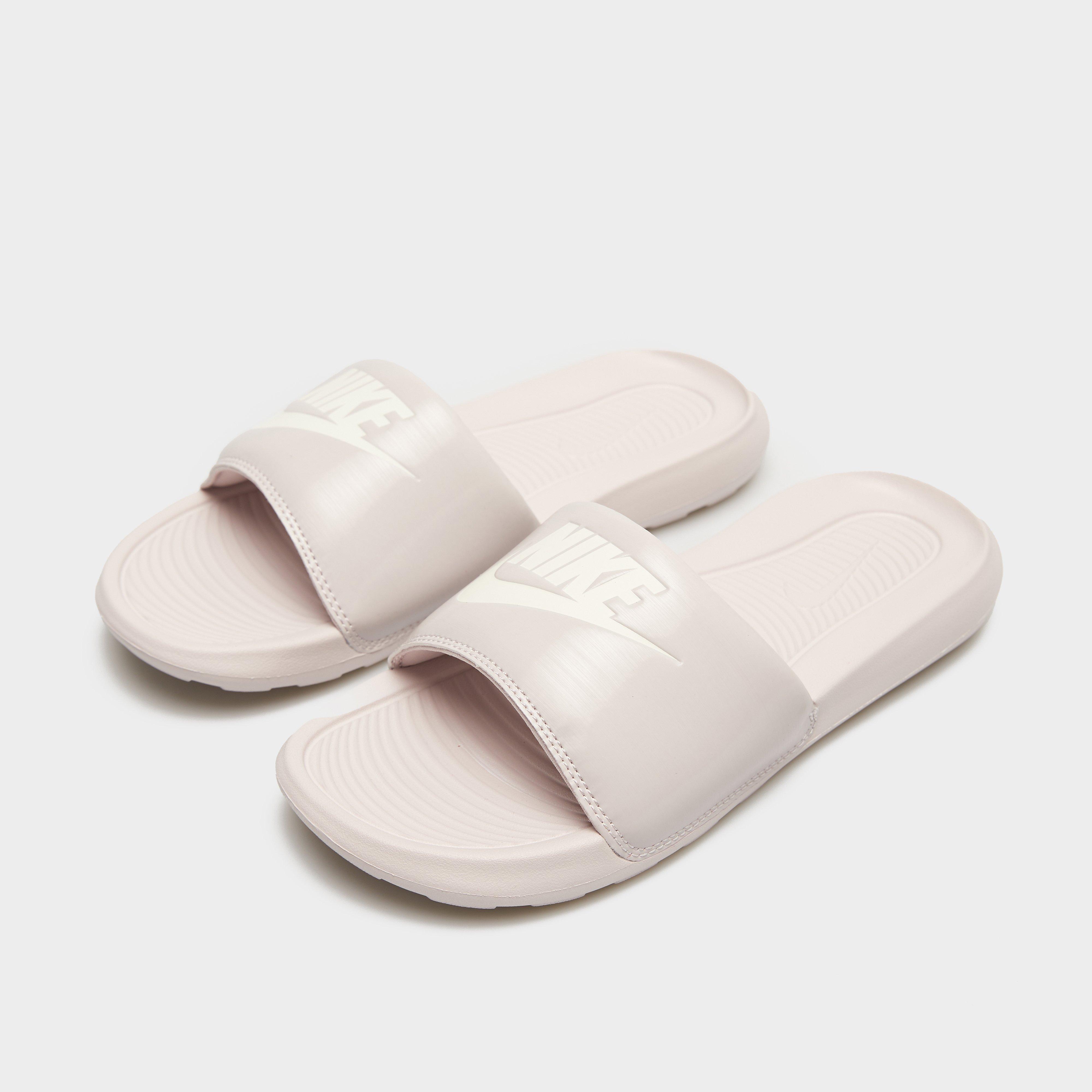 Дамски чехли NIKE VICTORI ONE 