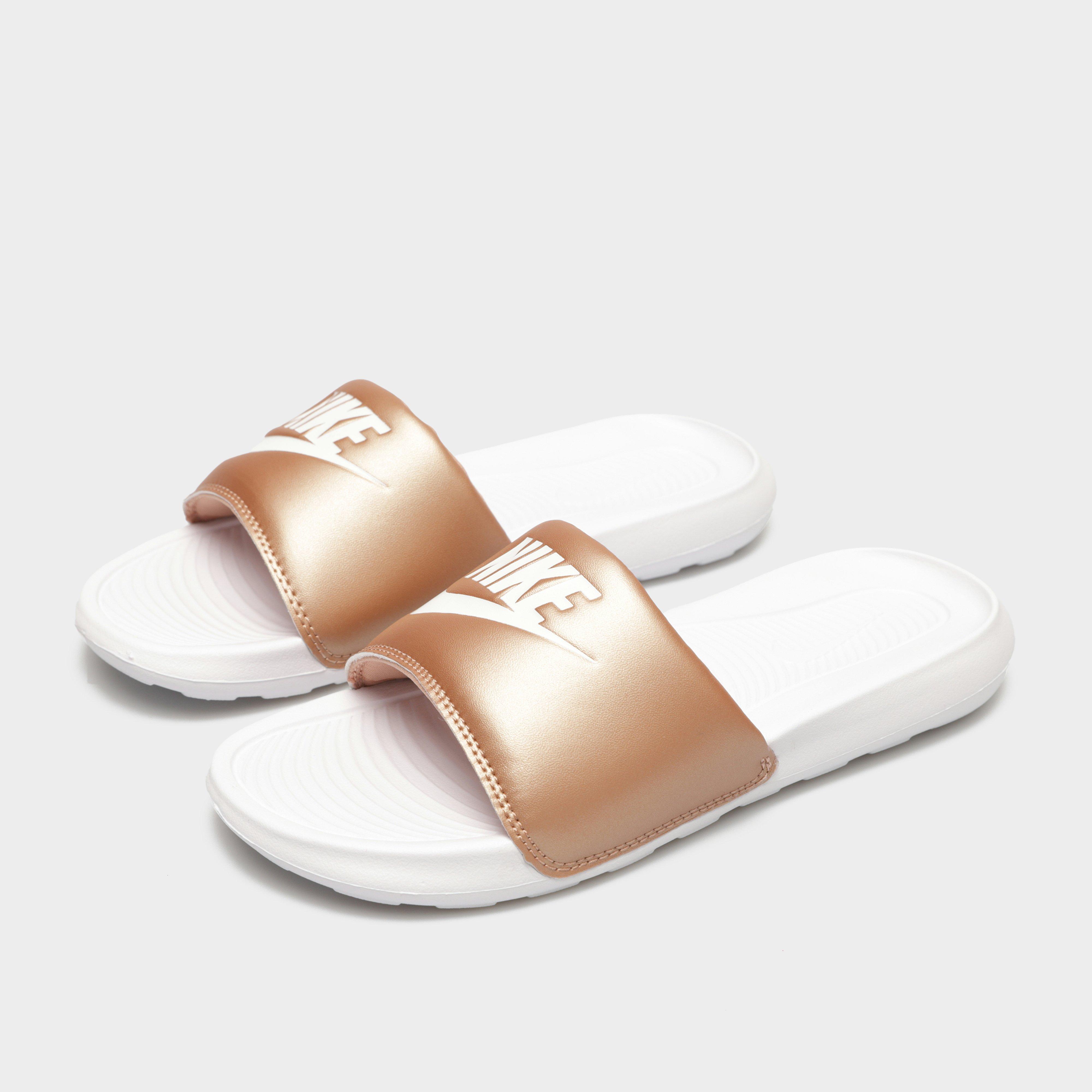 Šlepetės moterims NIKE VICTORI ONE SLIDE 