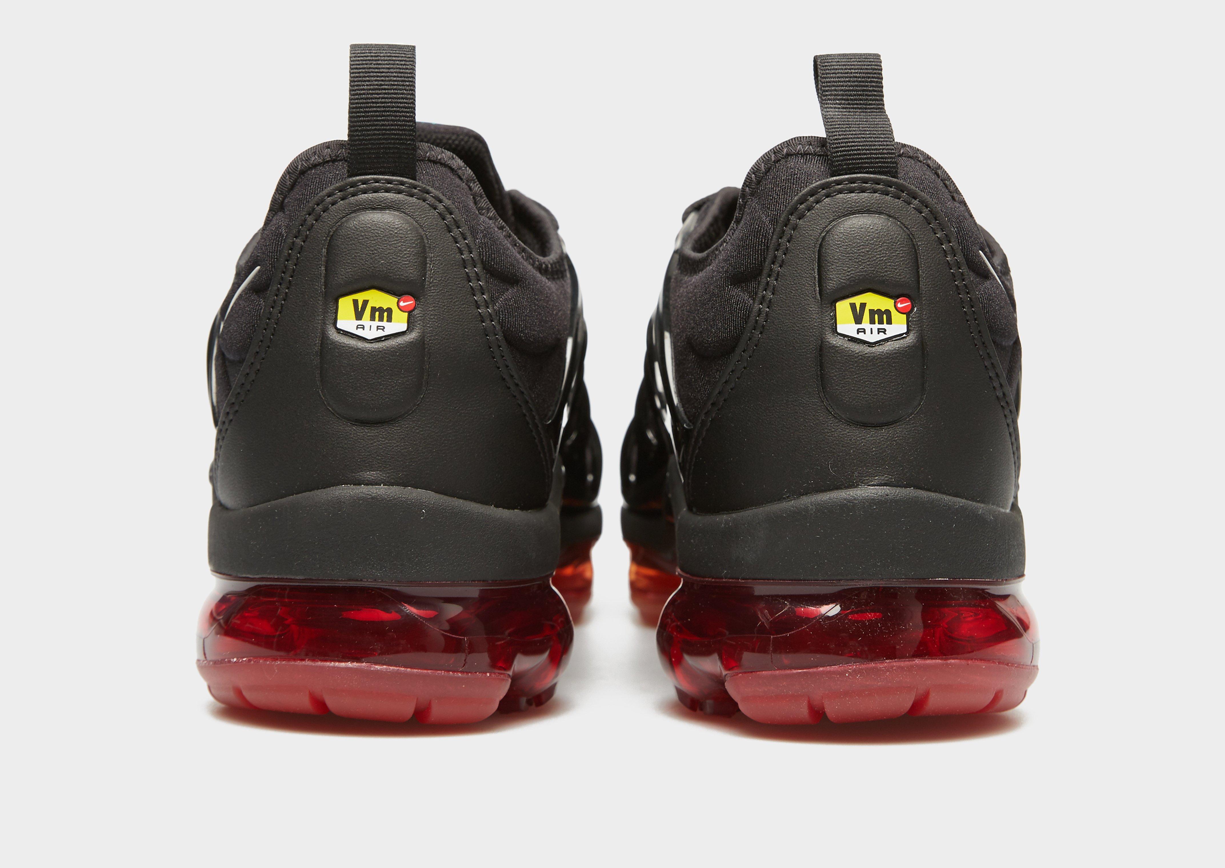 Pánske tenisky NIKE AIR VAPORMAX PLUS CV1645-001 Černá