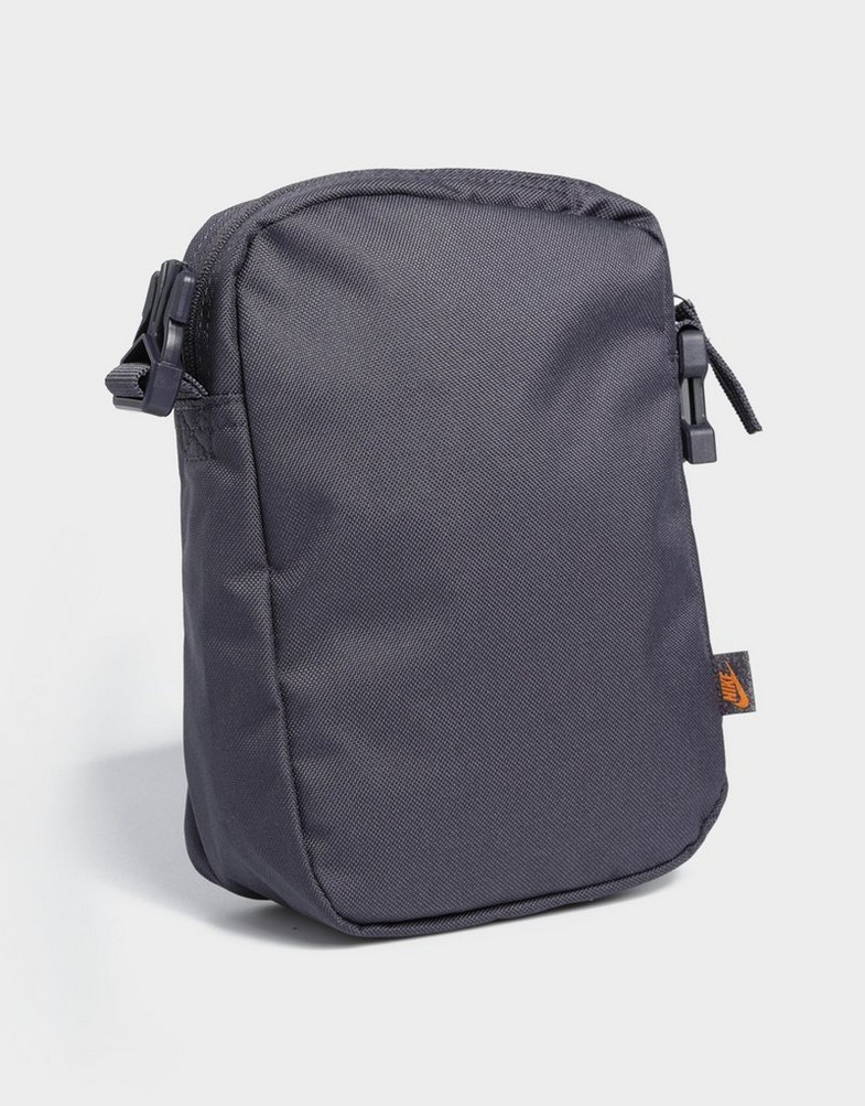 Női sporttáská NIKE NŐI TÁSKA NIKE HERITAGE DB0456-015 Szürke