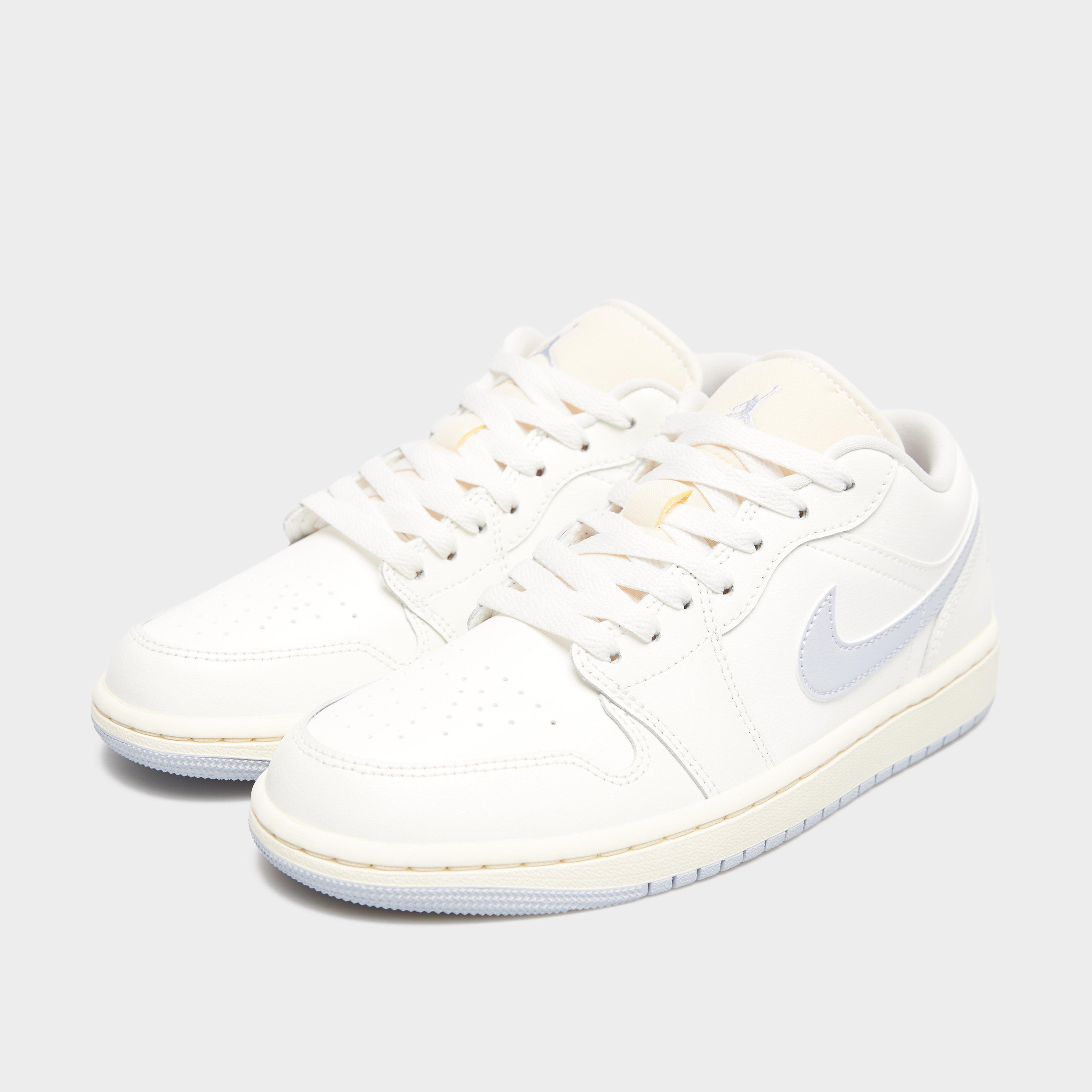 Kedai moterims WMNS AIR JORDAN 1 LOW 