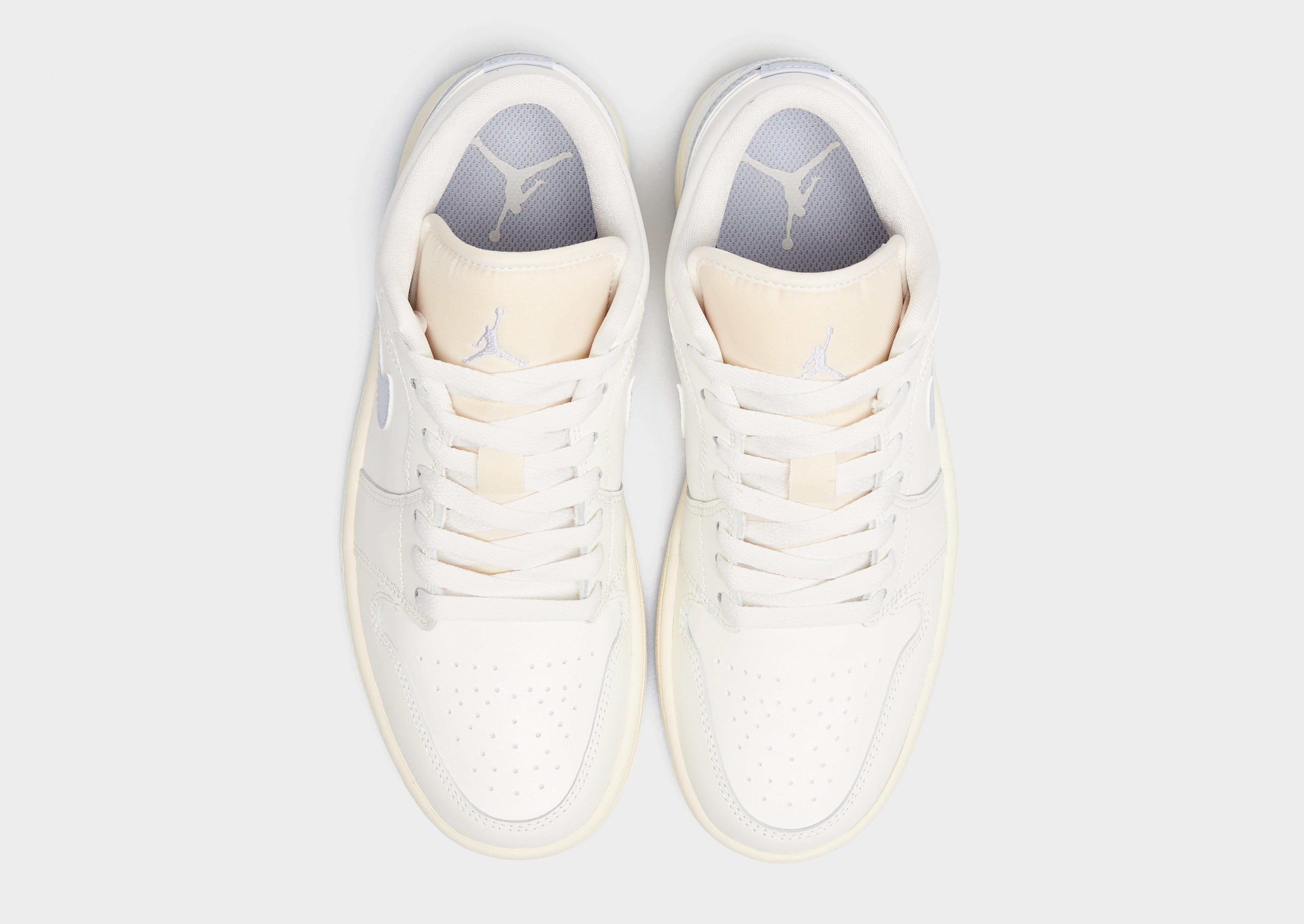 Ženske tenisice WMNS AIR JORDAN 1 LOW  DC0774-106 bež