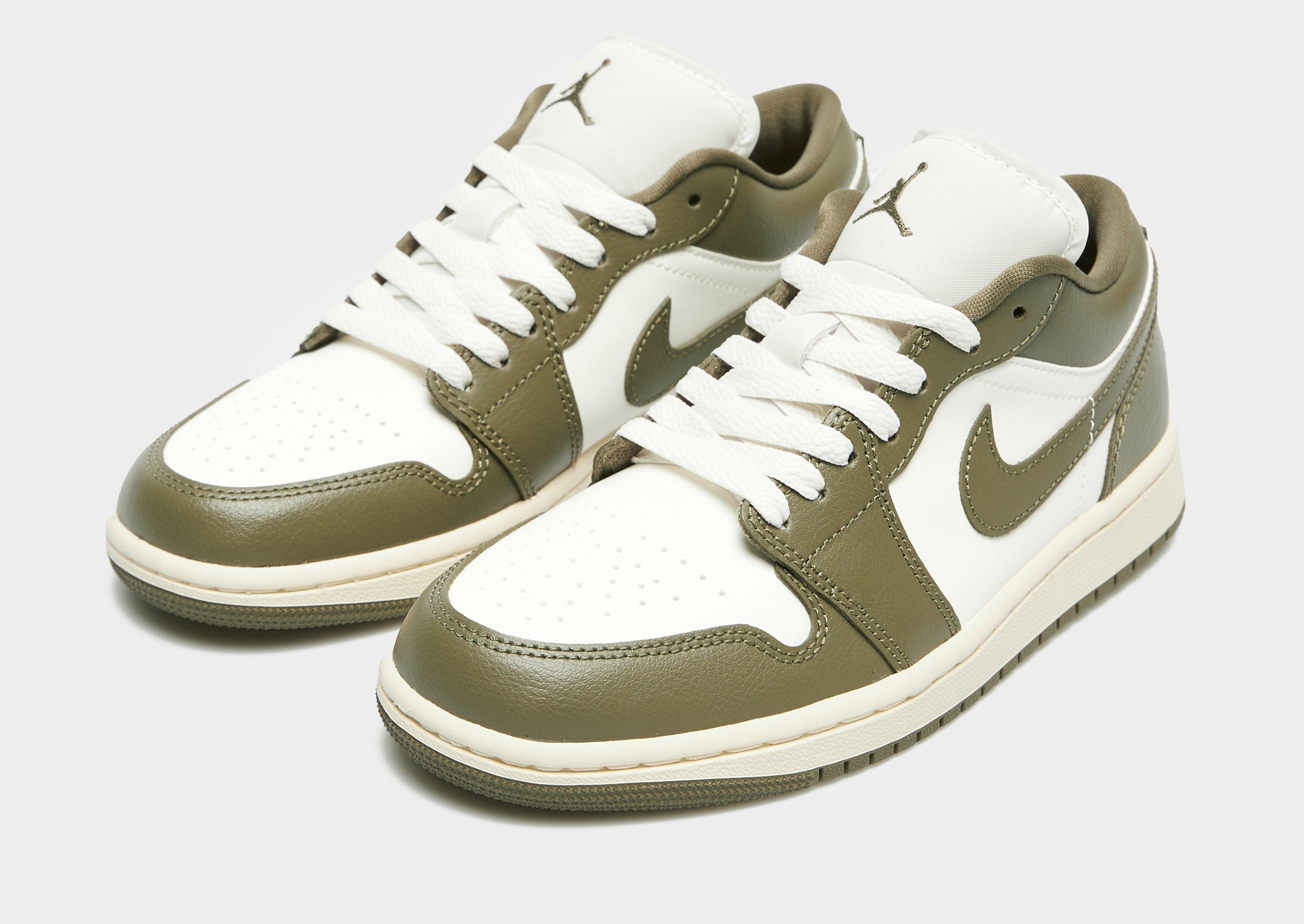 Adidași de damă WMNS AIR JORDAN 1 LOW  DC0774-122 Verde