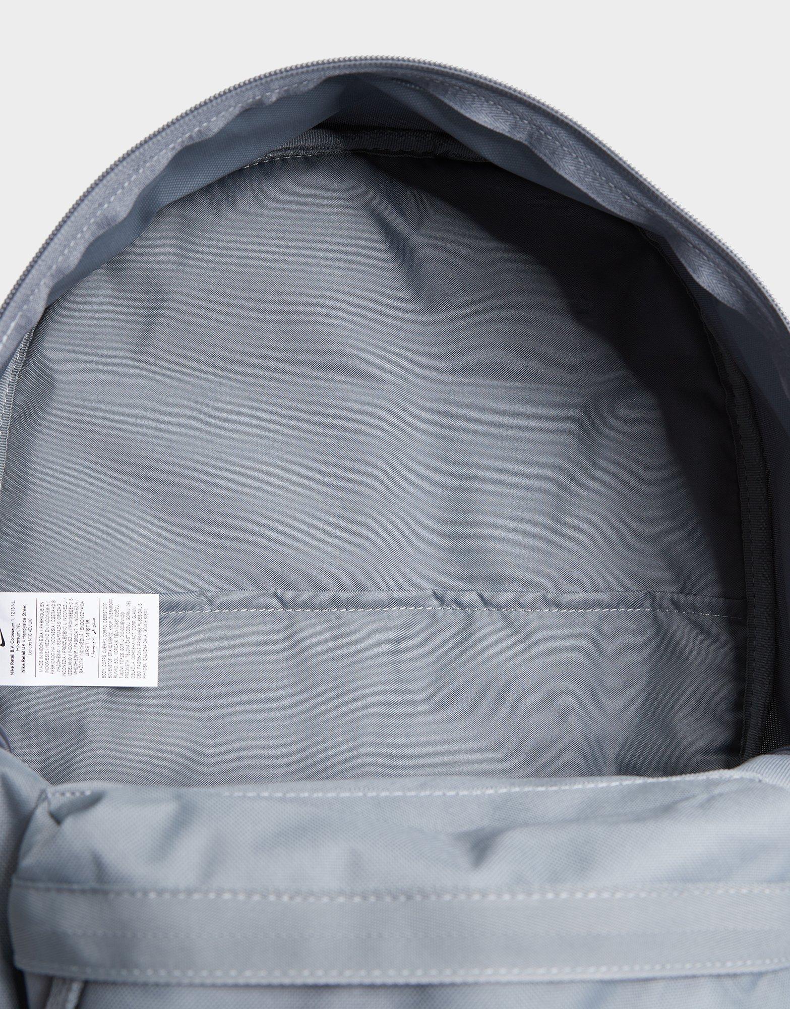 Pánský batoh NIKE BATOH NK HERITAGE BKPK DC4244-063 Šedá