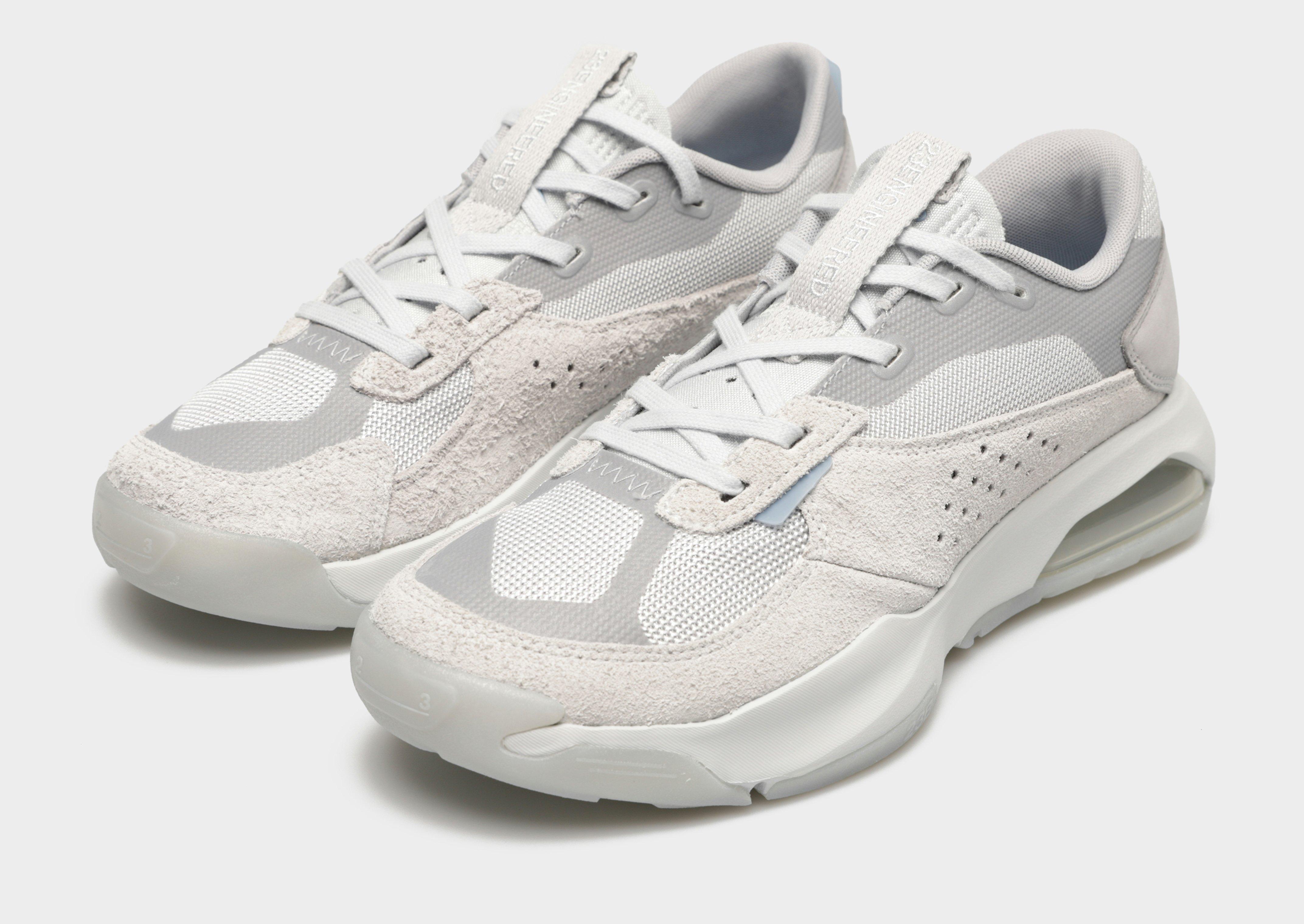 Мъжки маратонки JORDAN AIR 200E DC9836-004 Бял