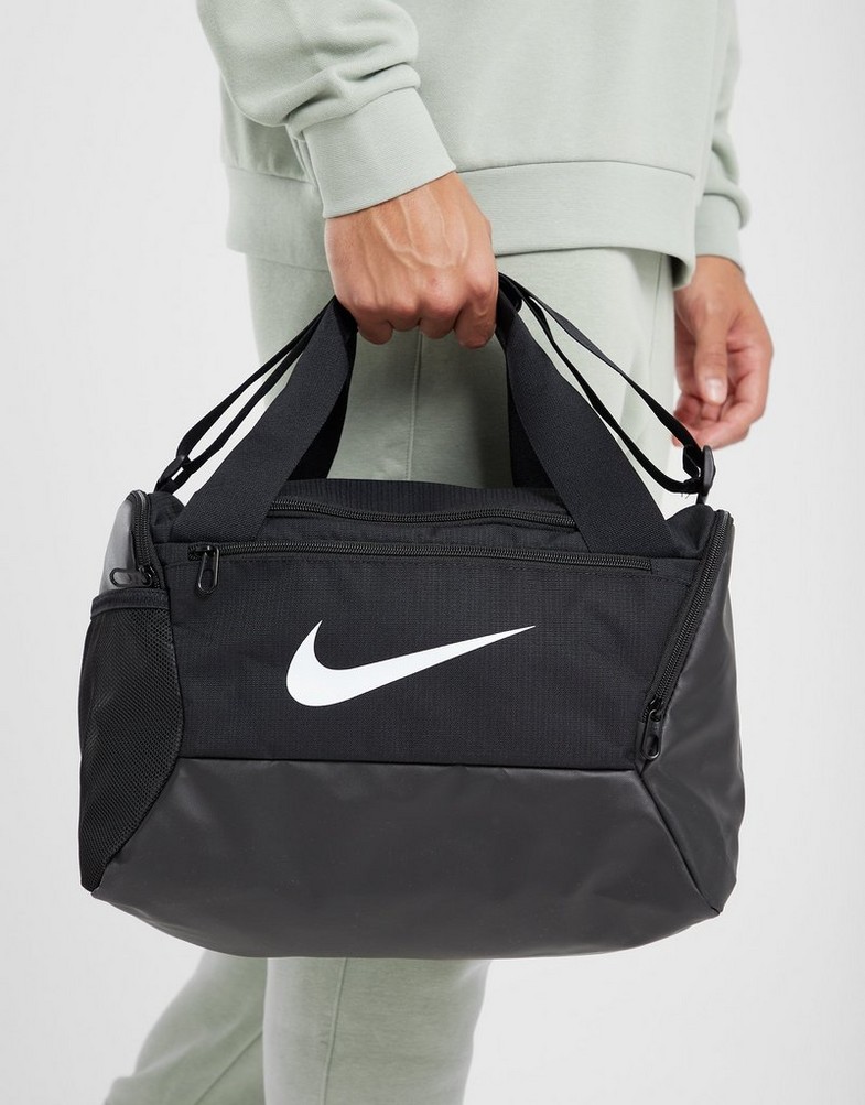 Női sporttáská NIKE TÁSKA BRASILIA 9.5 XS DM3977-010 Fekete