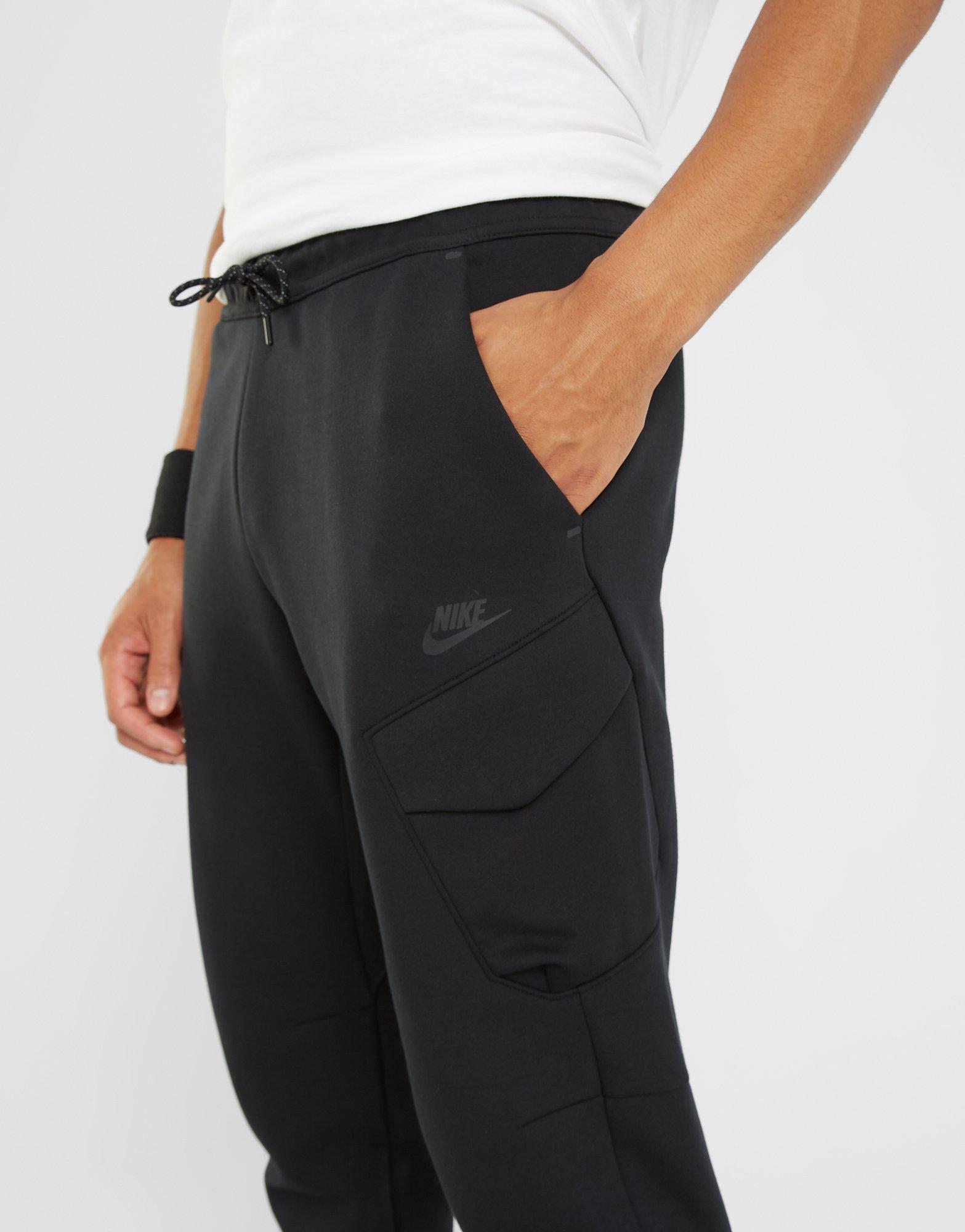 Мъжки панталони NIKE ПАНТАЛОНИ M NSW TECH FLC UTILITY PANT DM6453-010 Черен