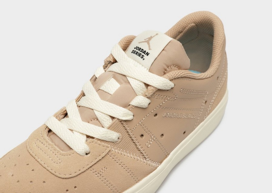 Buty sneakersy damskie WMNS JORDAN SERIES ES DN1857-200 Beżowy