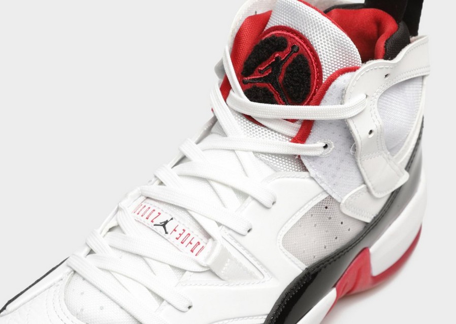 Buty sneakersy męskie JORDAN JUMPMAN TWO TREY  DO1925-106 Biały