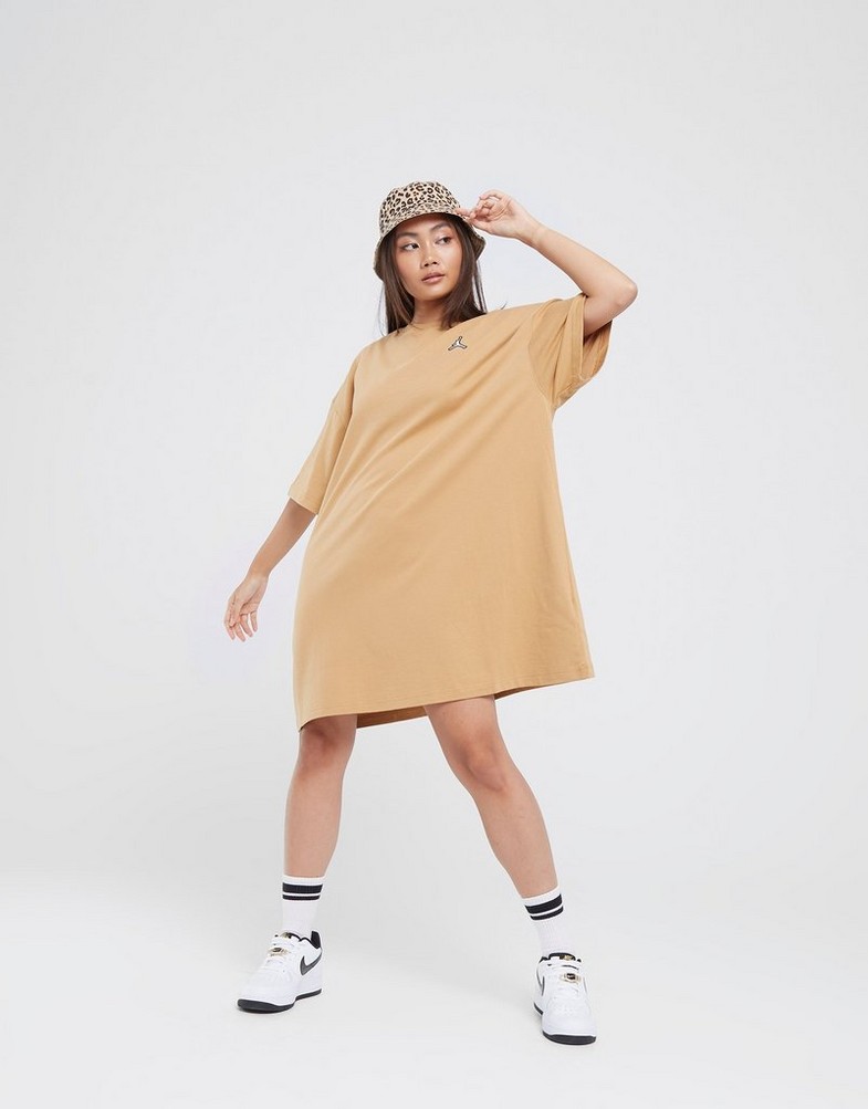 Sukienka damska SUKIENKA W JORDAN ESSEN T SHIRT DRESS DO5051-722 Beżowy