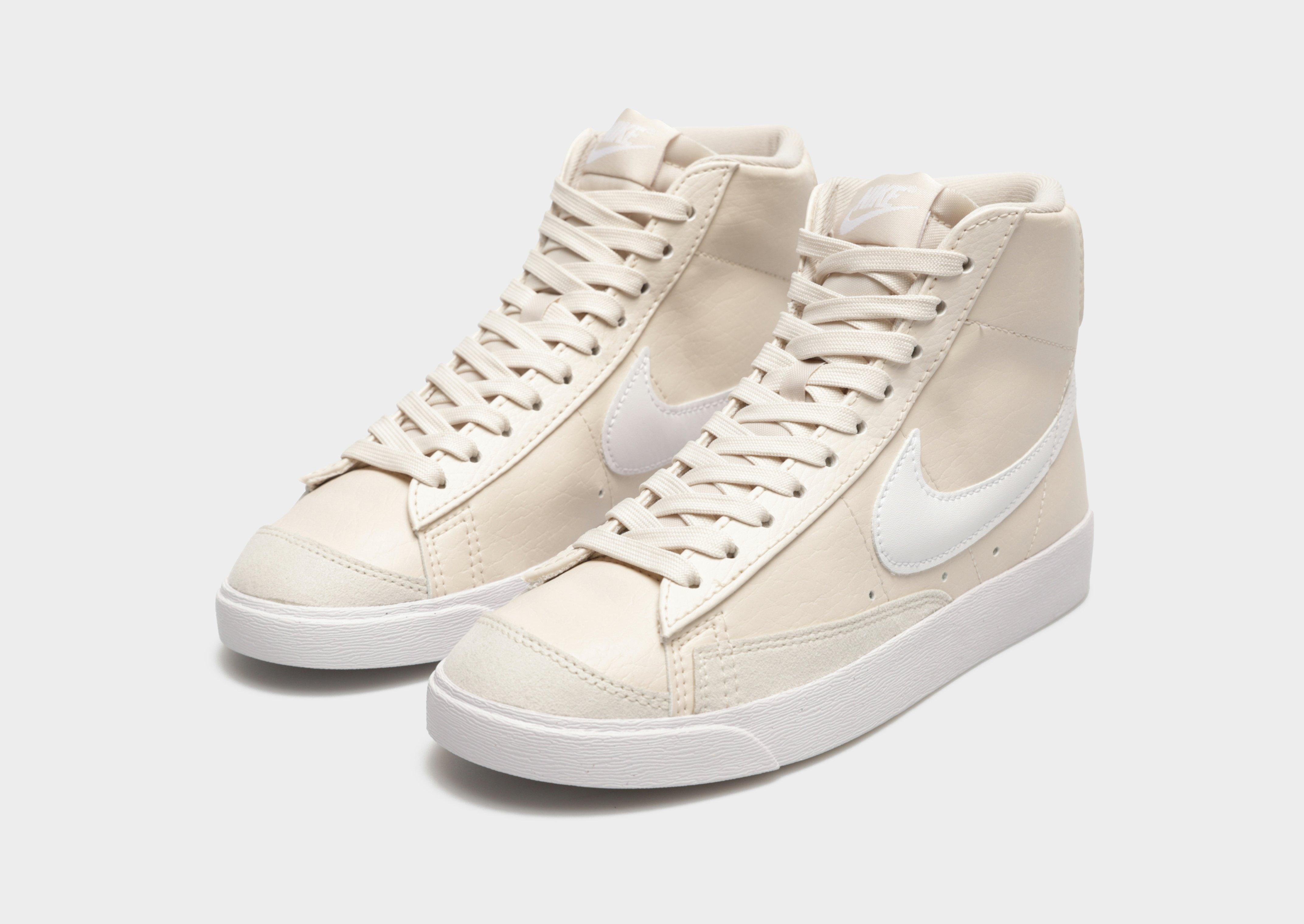 Adidași de damă NIKE BLAZER MID '77 NEXT NATURE DQ4124-106 Bej