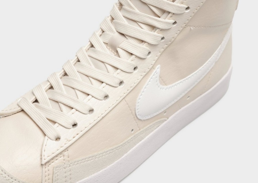 Жіночі кросівки NIKE BLAZER MID '77 NEXT NATURE DQ4124-106 Бежевий