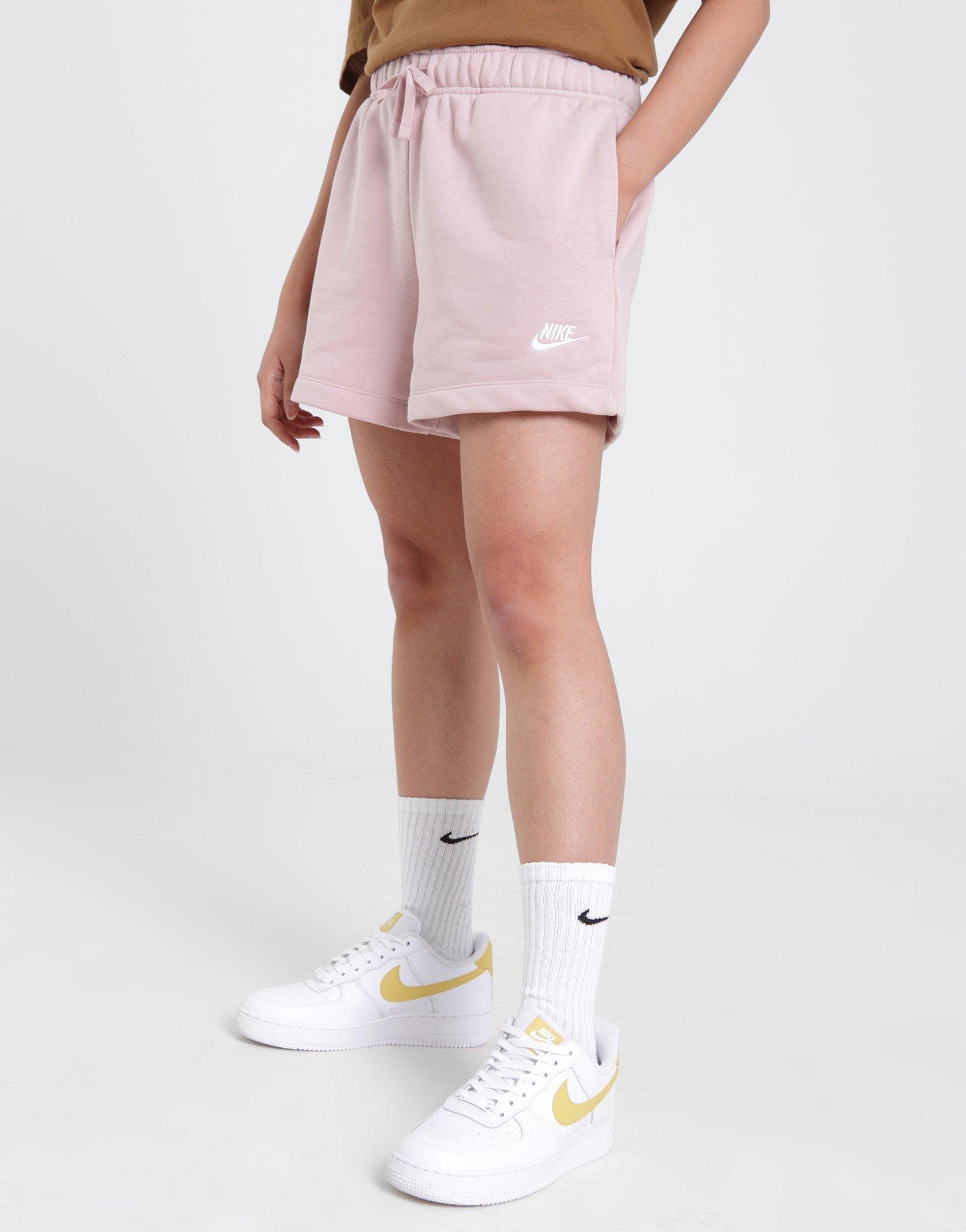 Dámské kraťasy NIKE ŠORTKY  W NSW CLUB FLC MR SHORT DQ5802-601 Růžová