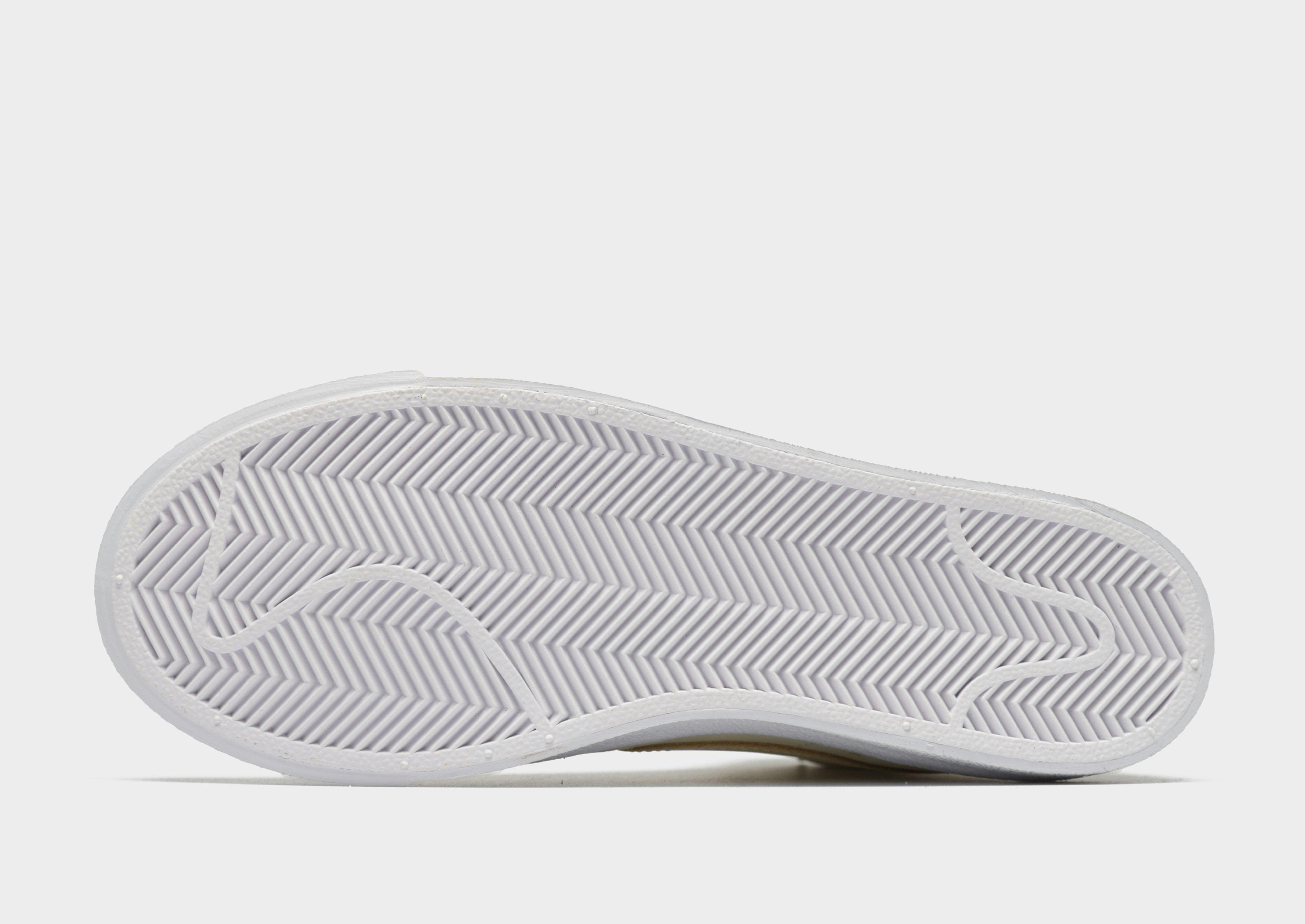 Дамски обувки NIKE BLAZER MID '77 LX DQ7572-700 Златист