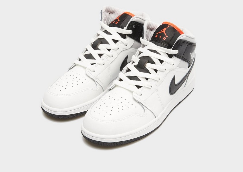 Jordan Air 1 Mid Bg