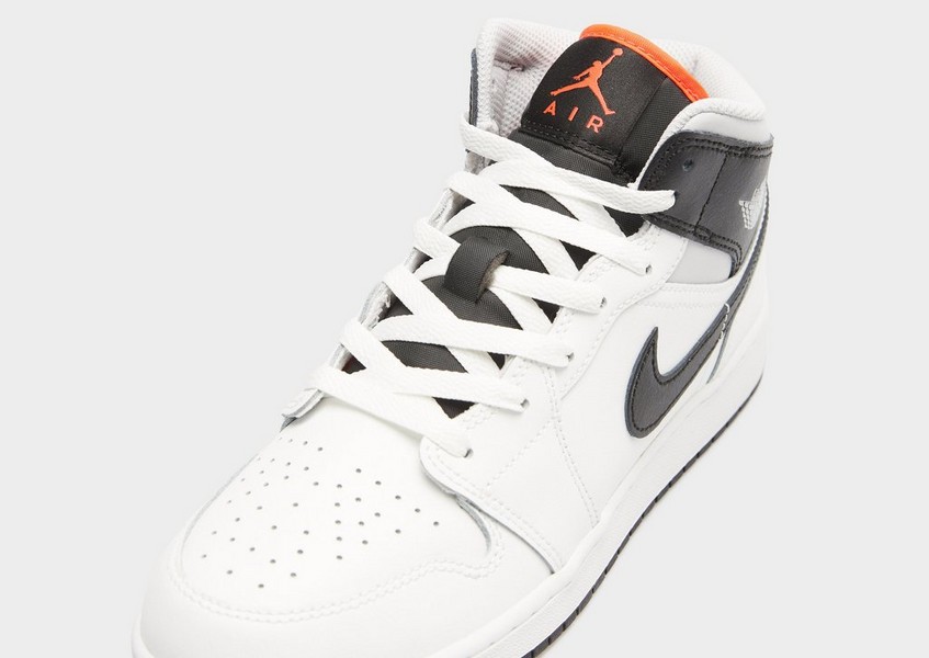 Jordan Air 1 Mid Bg