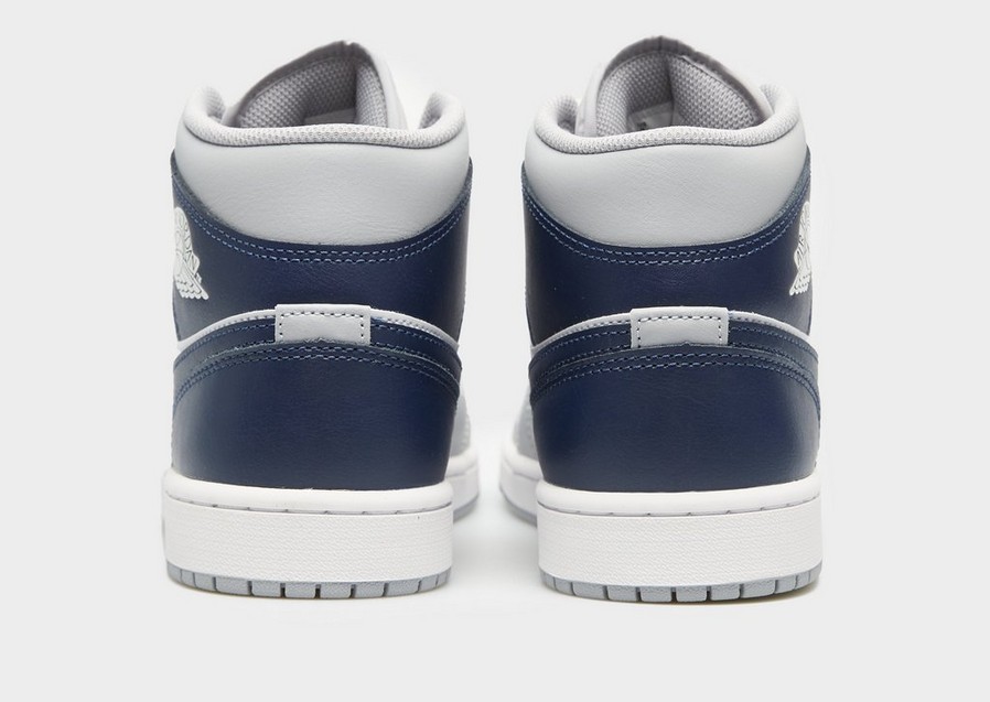 Мъжки маратонки AIR JORDAN 1 MID DQ8426-104 Сив