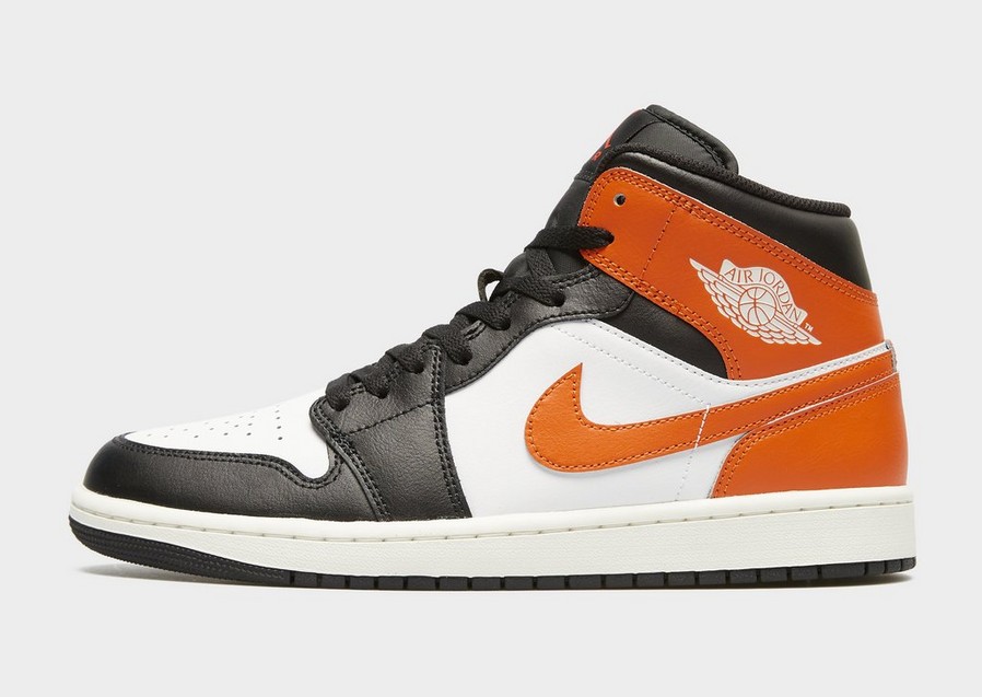 Чоловічі кросівки AIR JORDAN 1 MID DQ8426-801 Чорний
